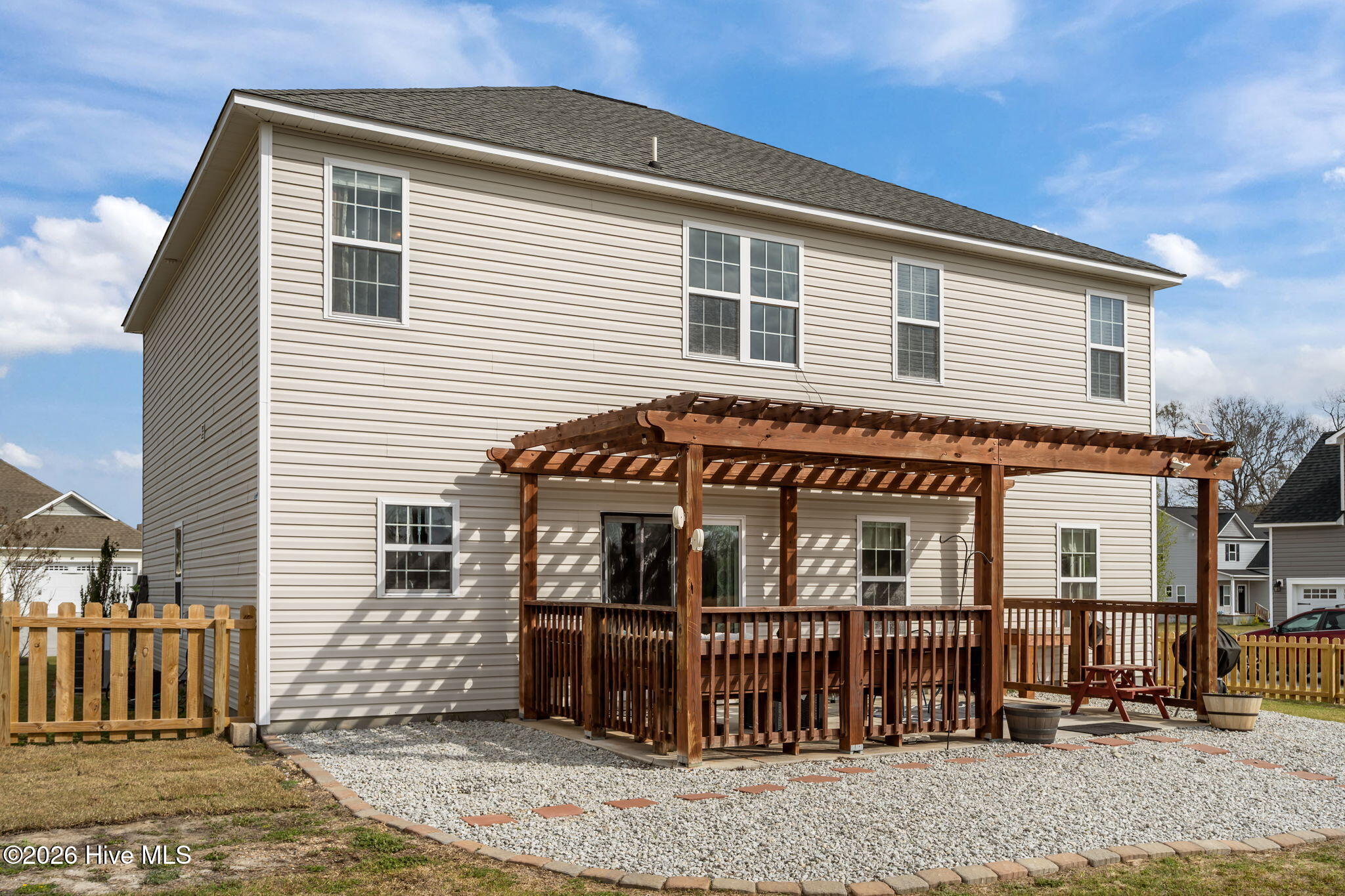 100560524 | Photo 45