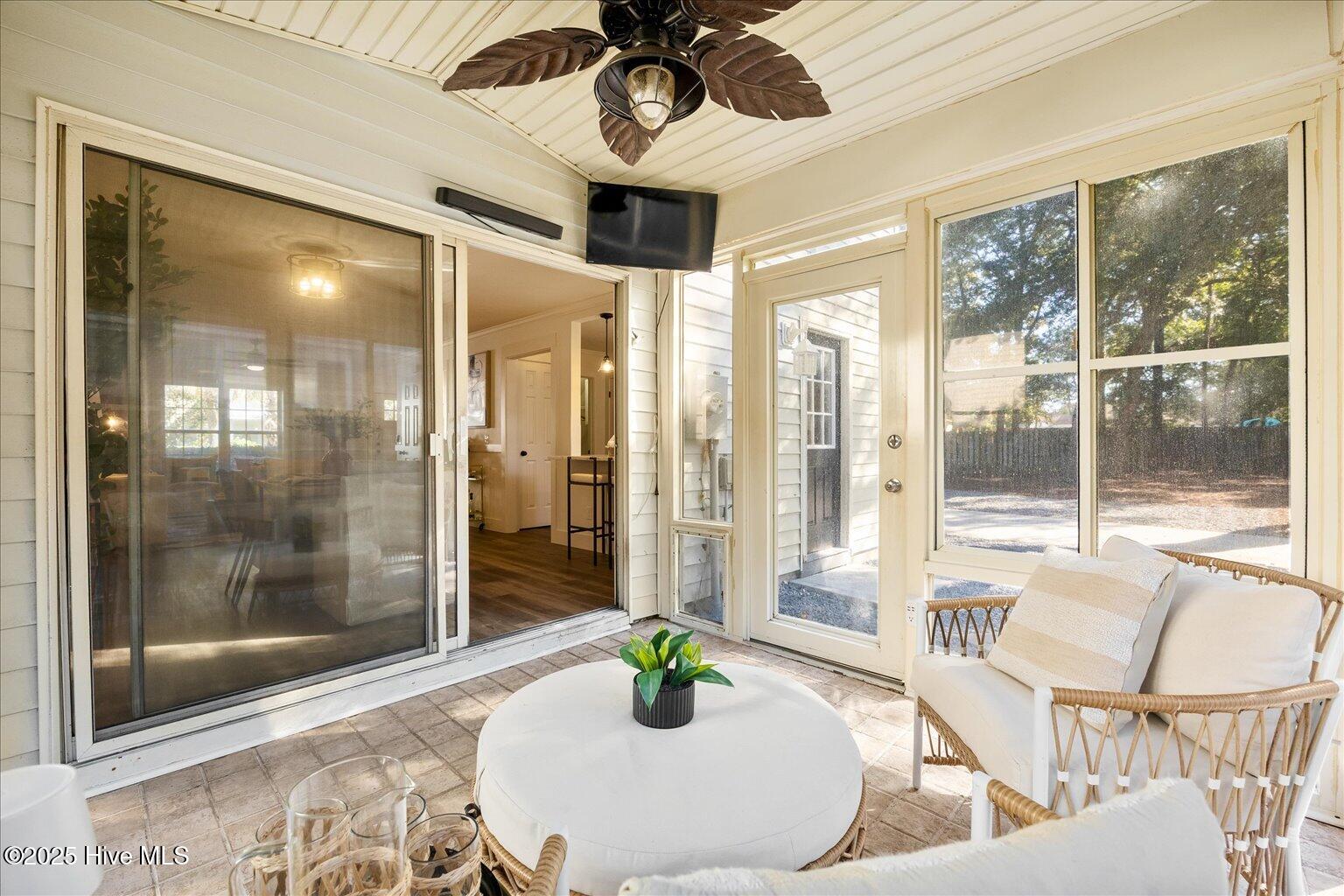 100541069 | Photo 31