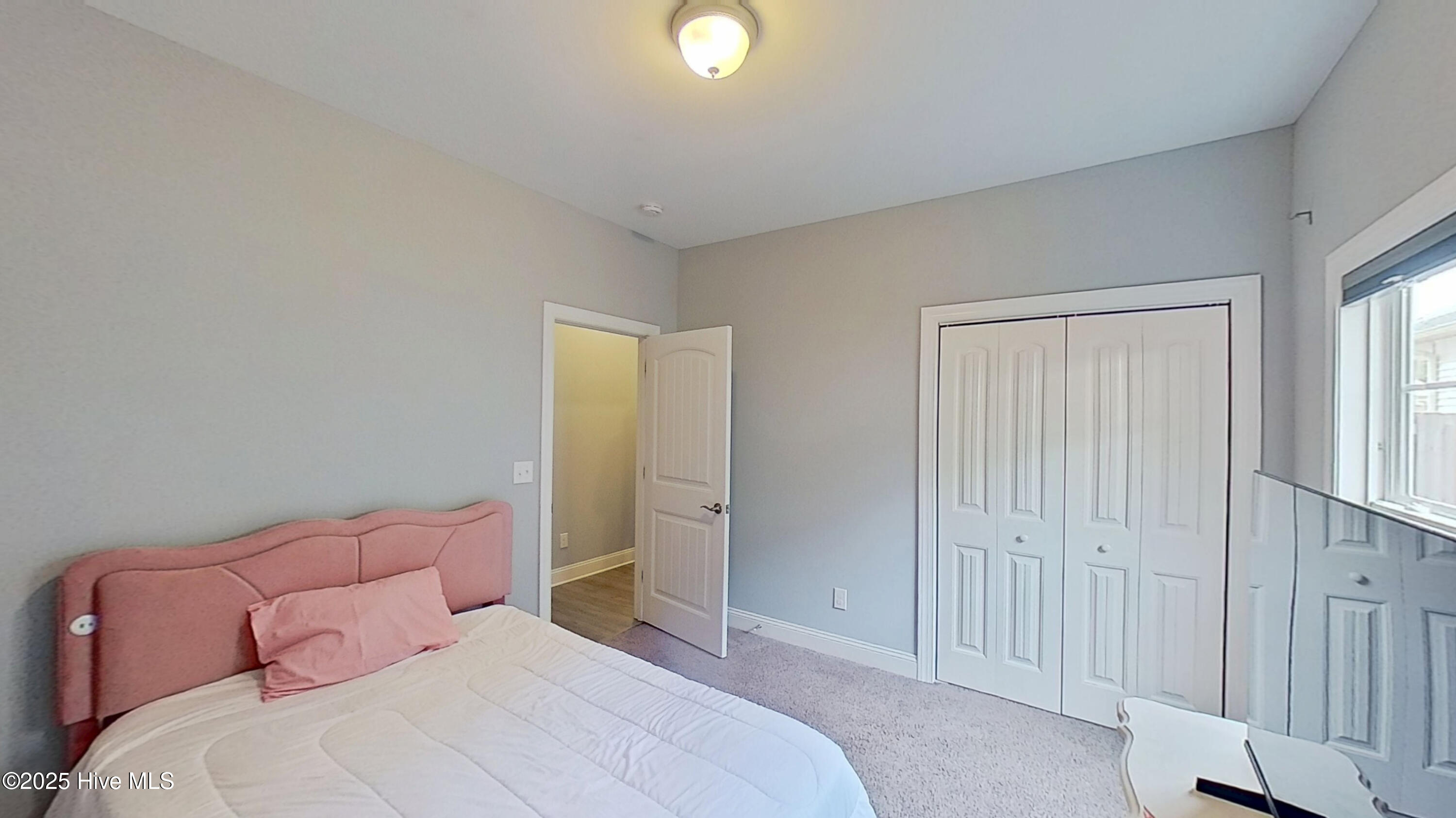 100544471 | Photo 25