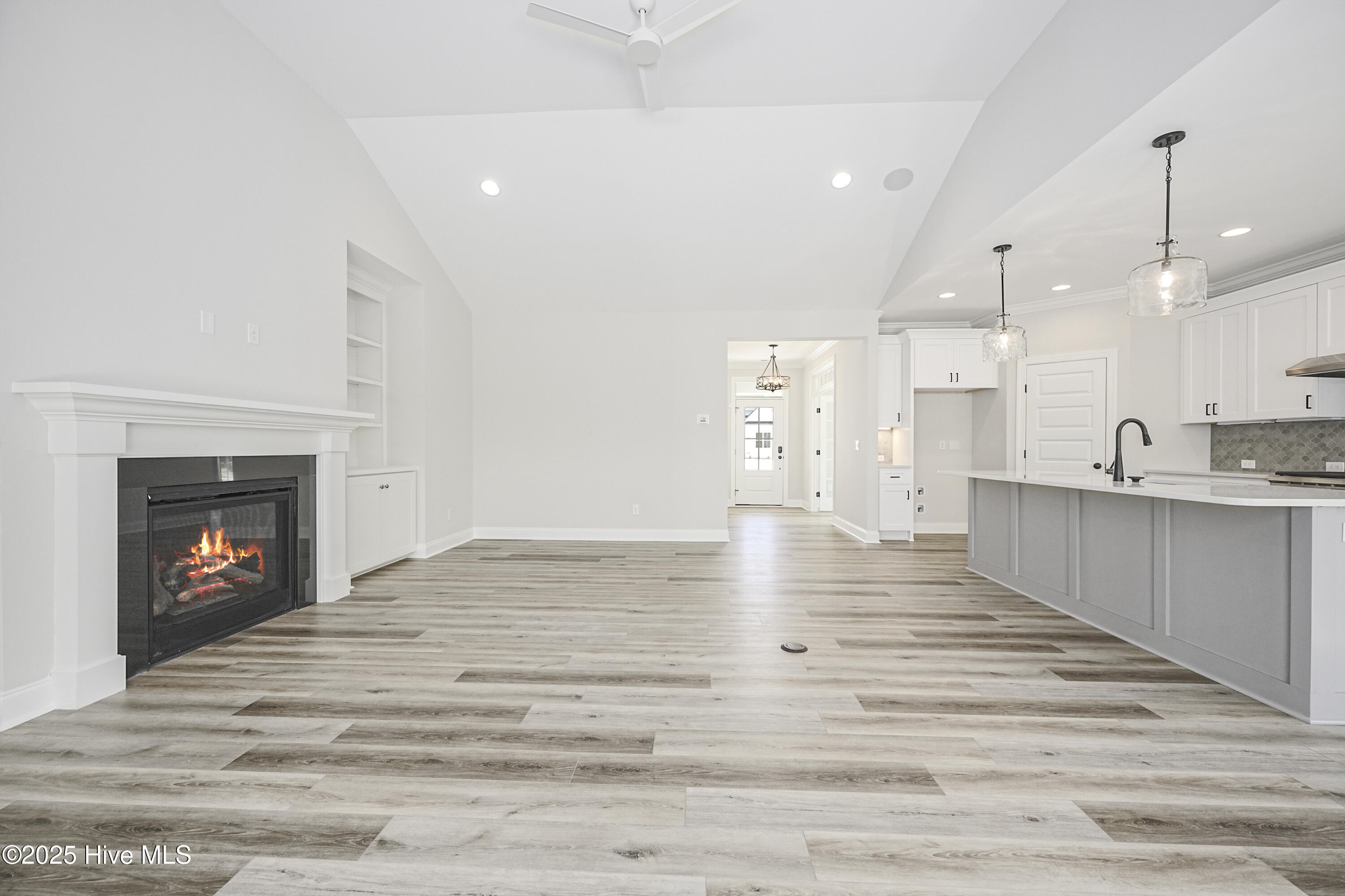 100543338 | Photo 10