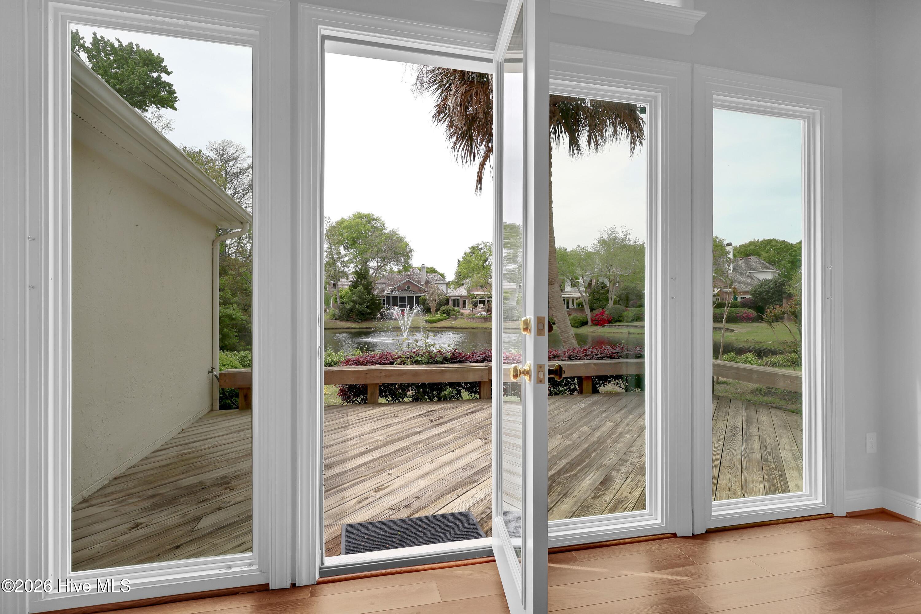 100566096 | Photo 16