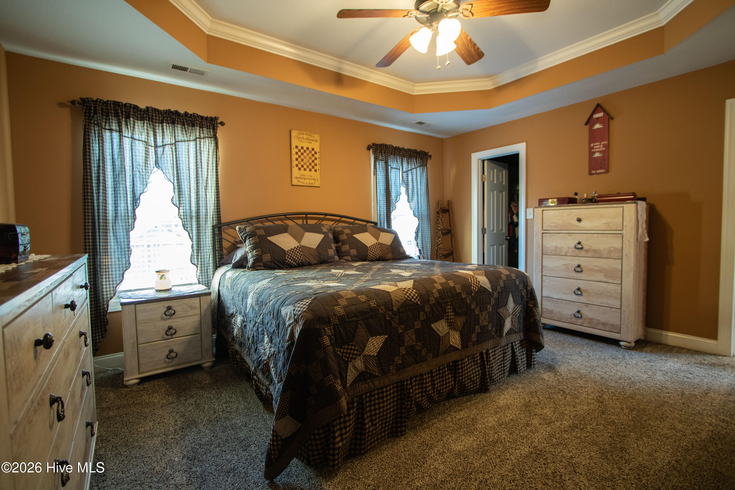 100569230 | Photo 13