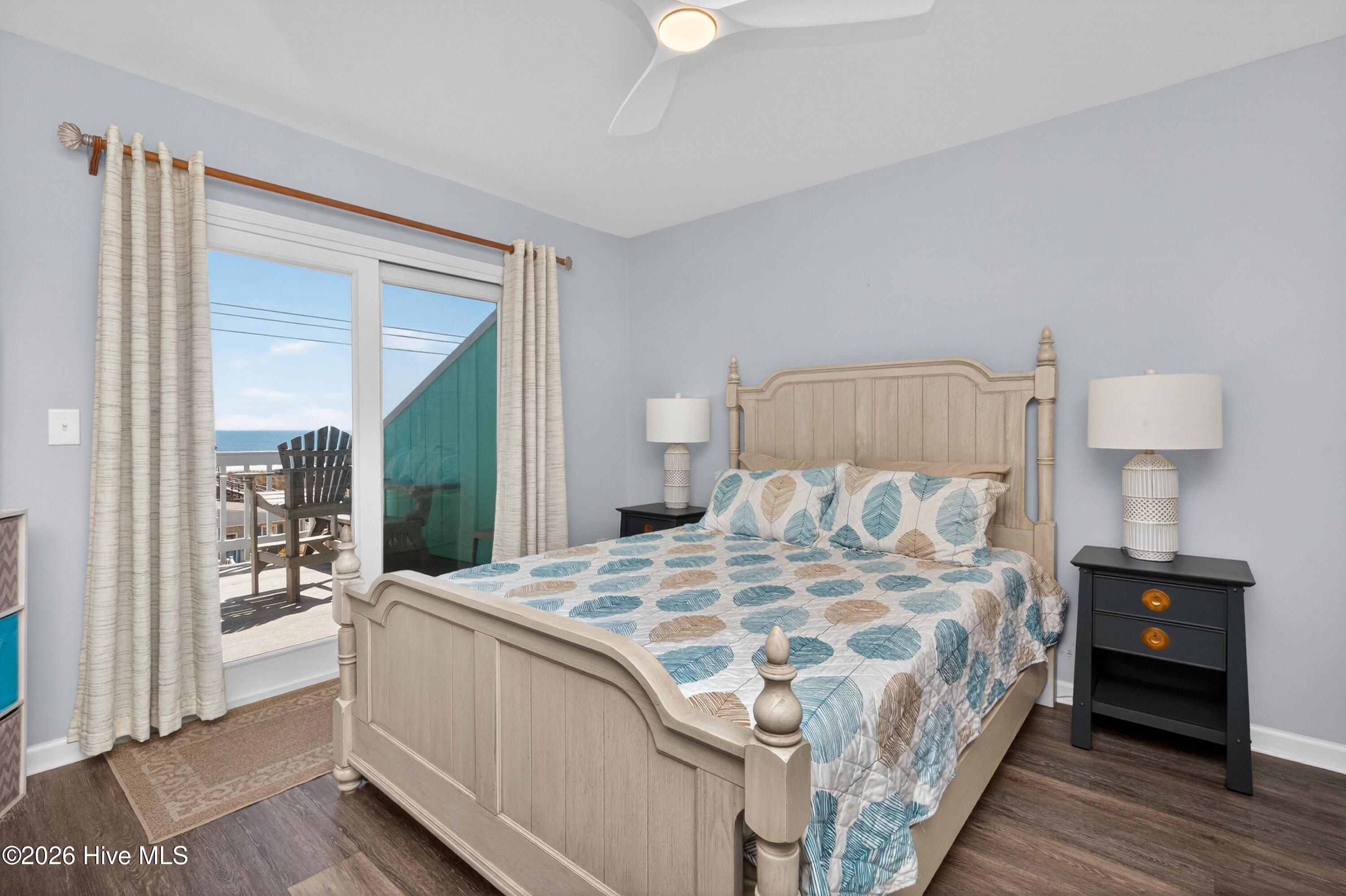 100563490 | Photo 33