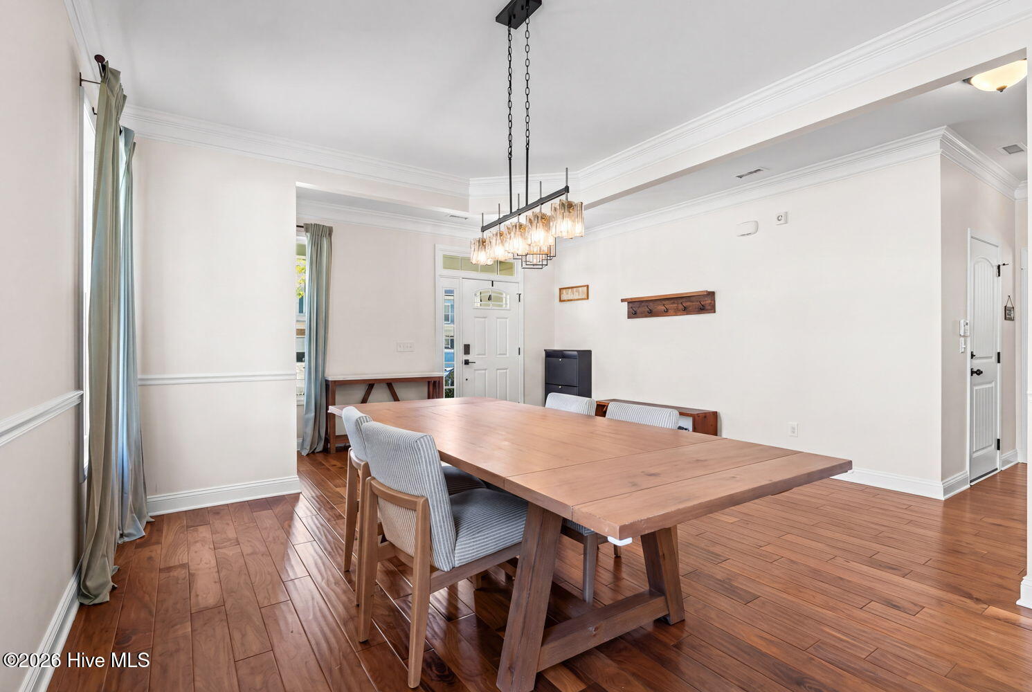 100566892 | Photo 22