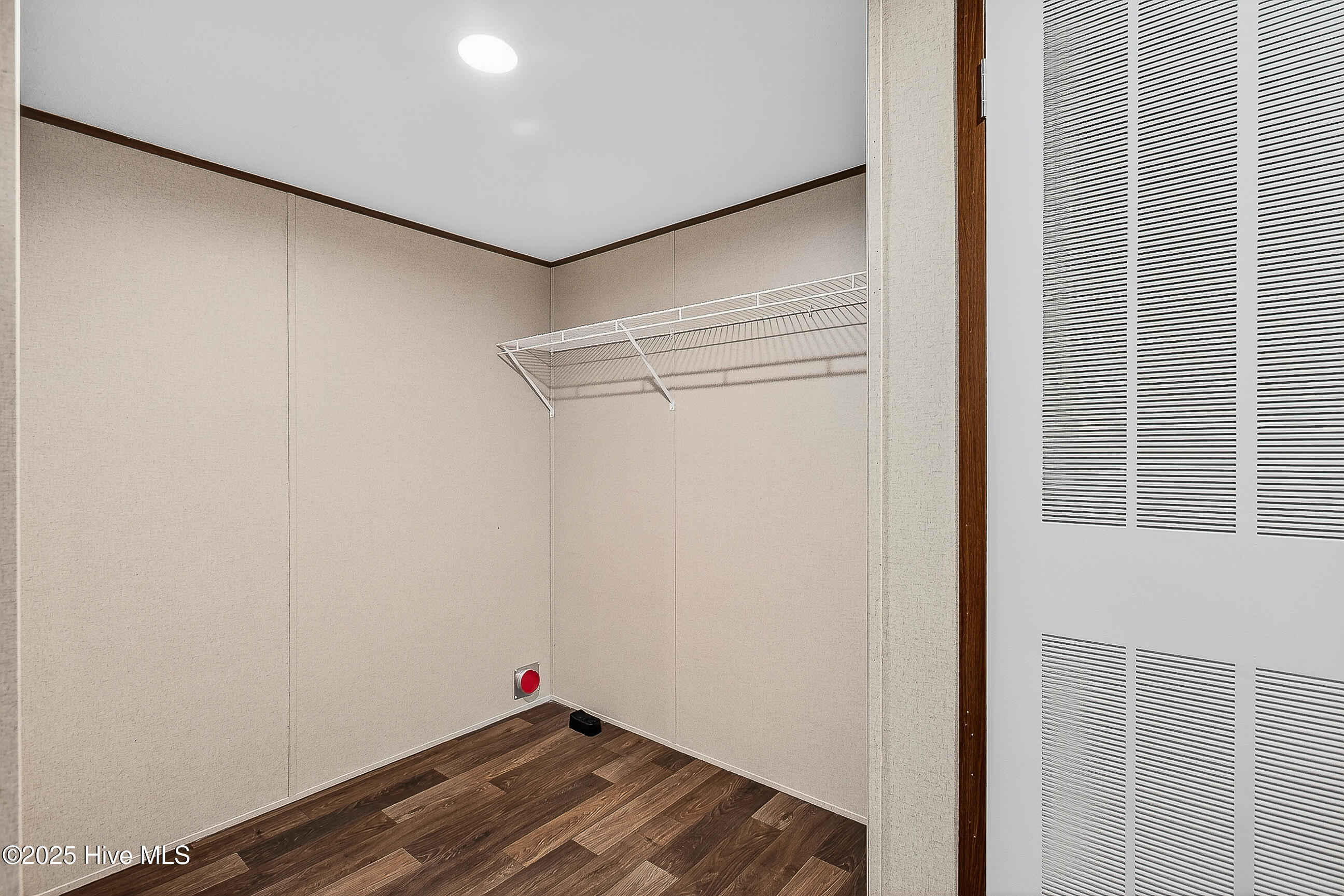 100537518 | Photo 13