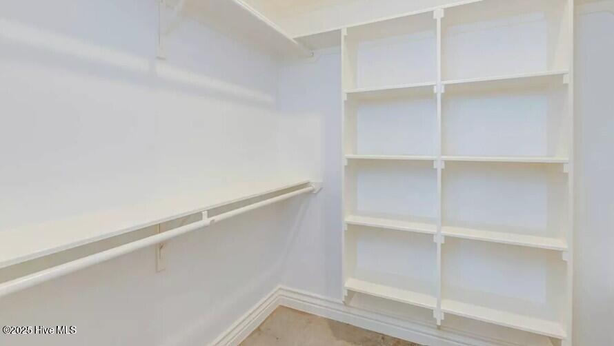 100533177 | Photo 14