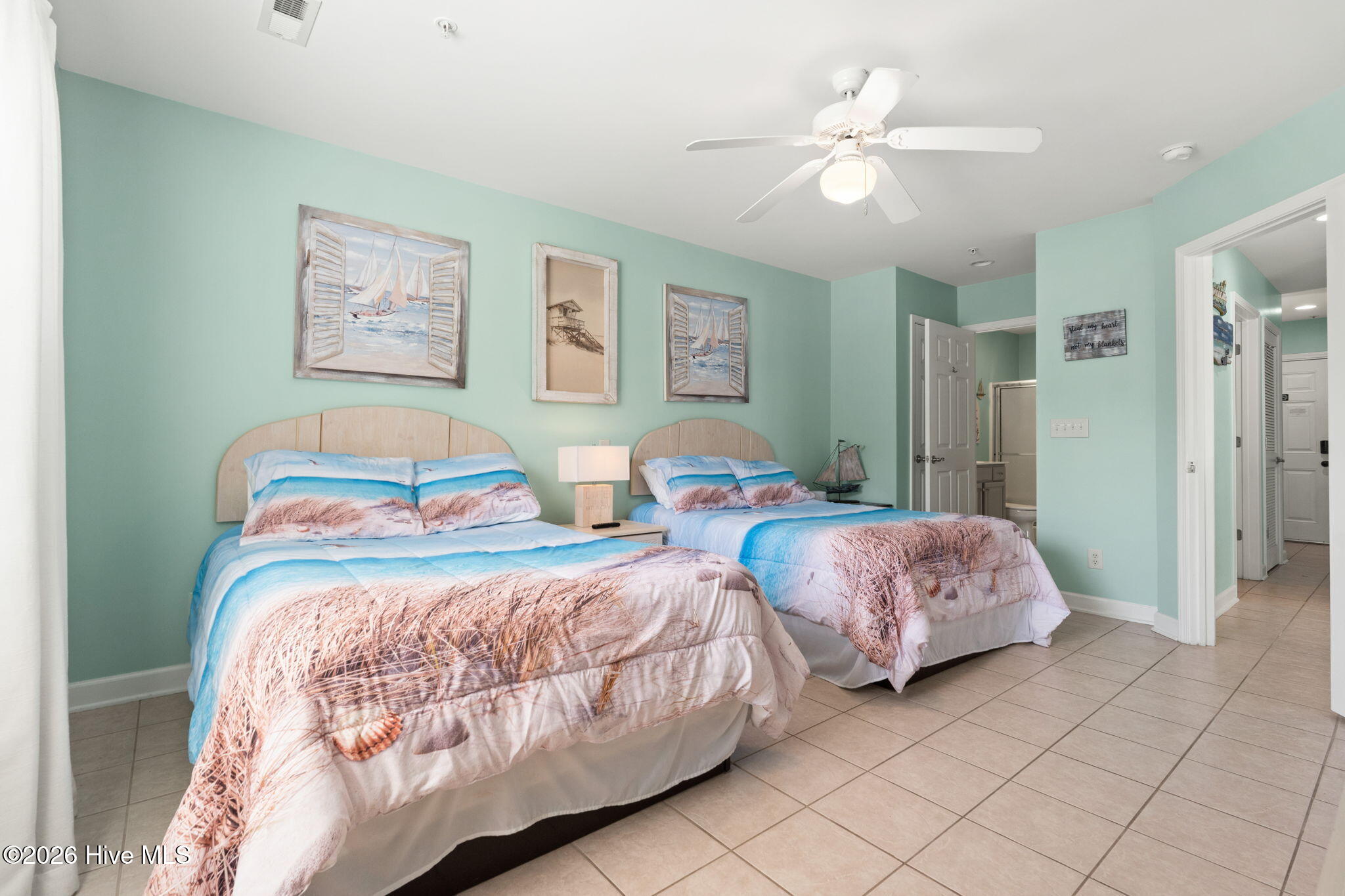 100567876 | Photo 18