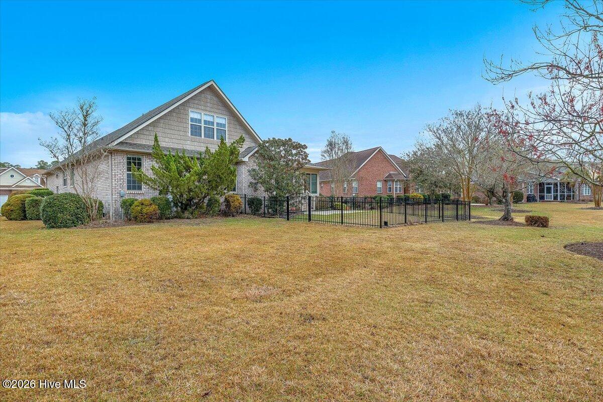 100559889 | Photo 50