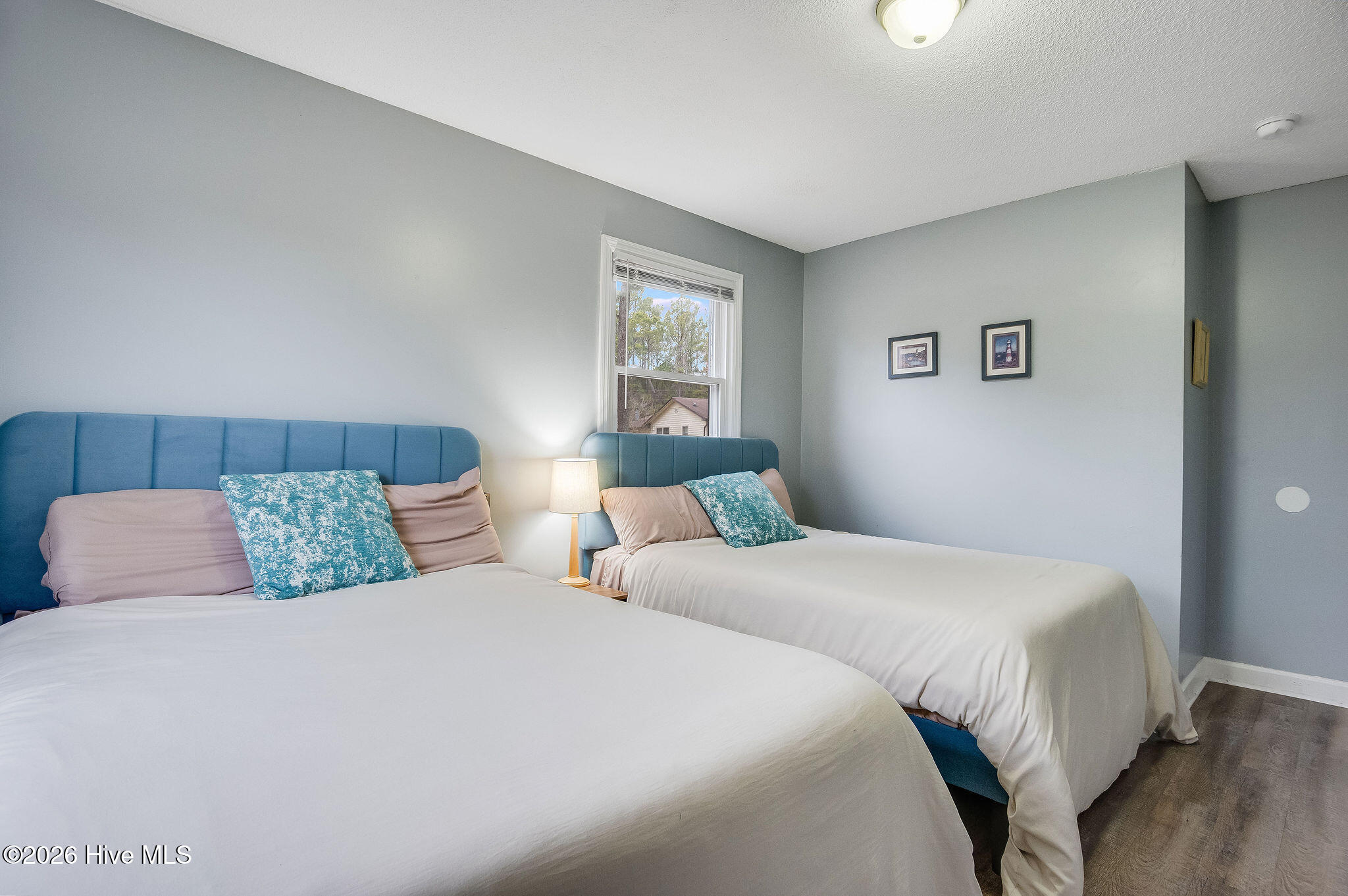 100555937 | Photo 19