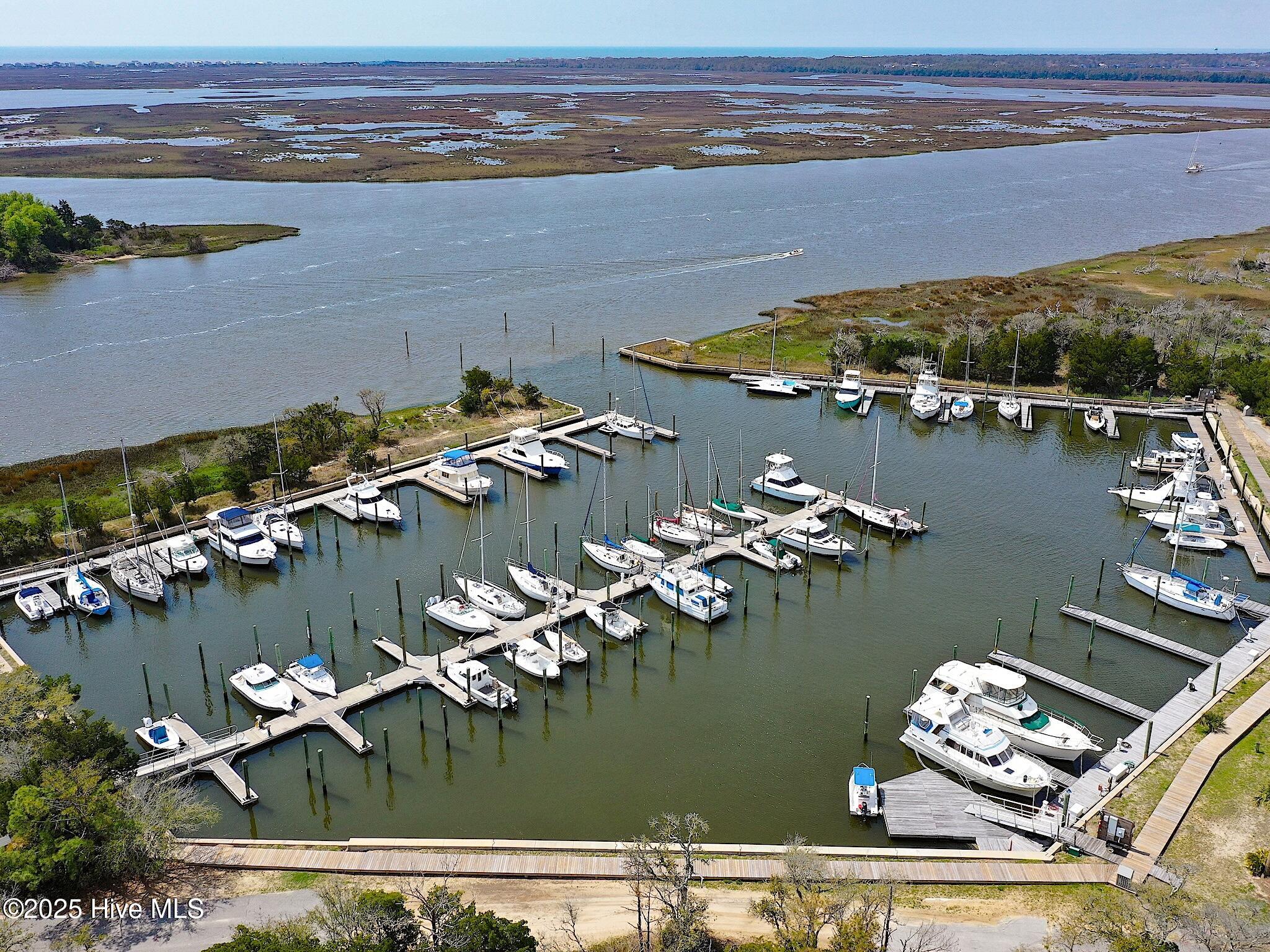 100504796 | Photo 84