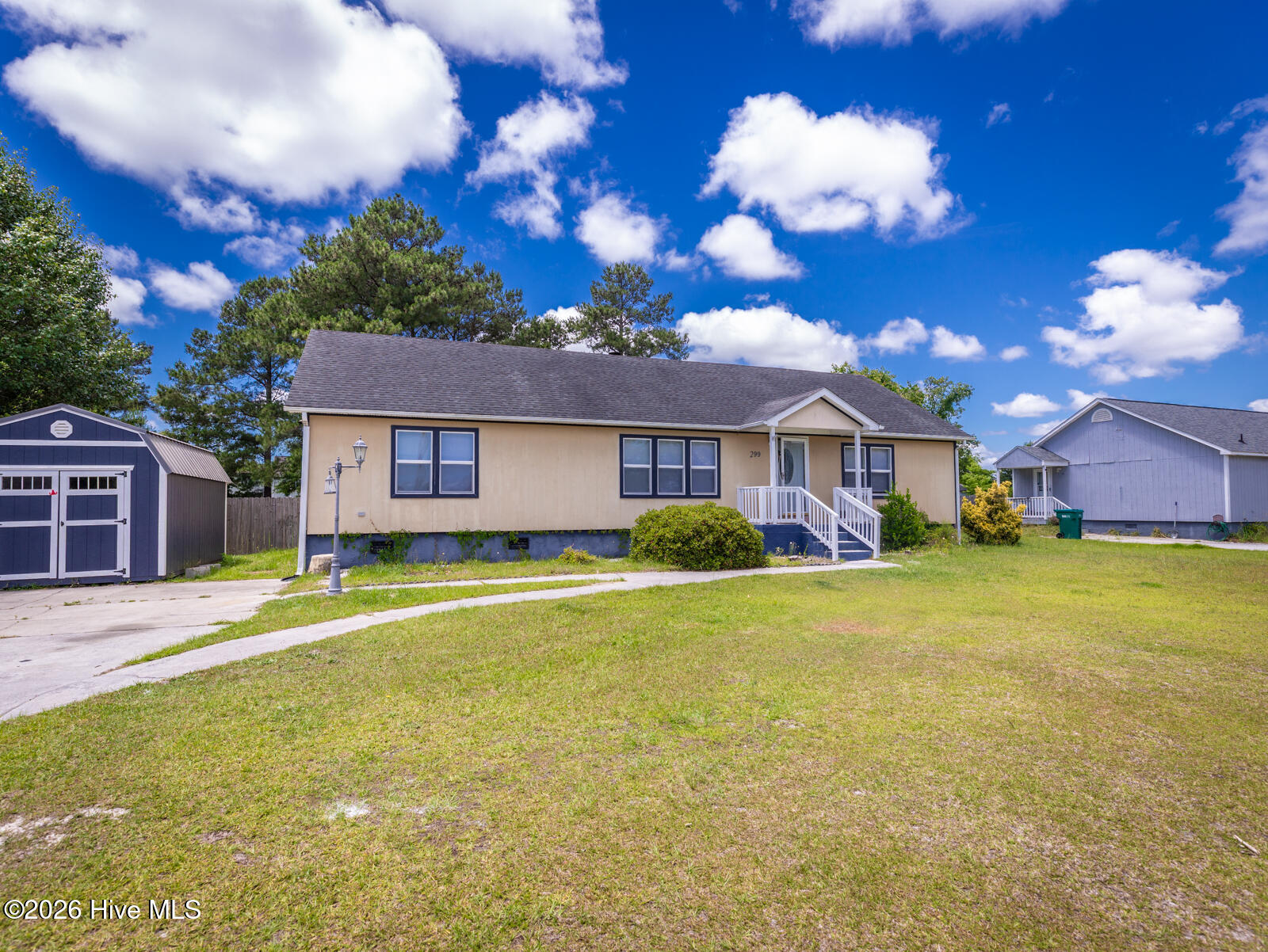 299 Riggs Road,Hubert