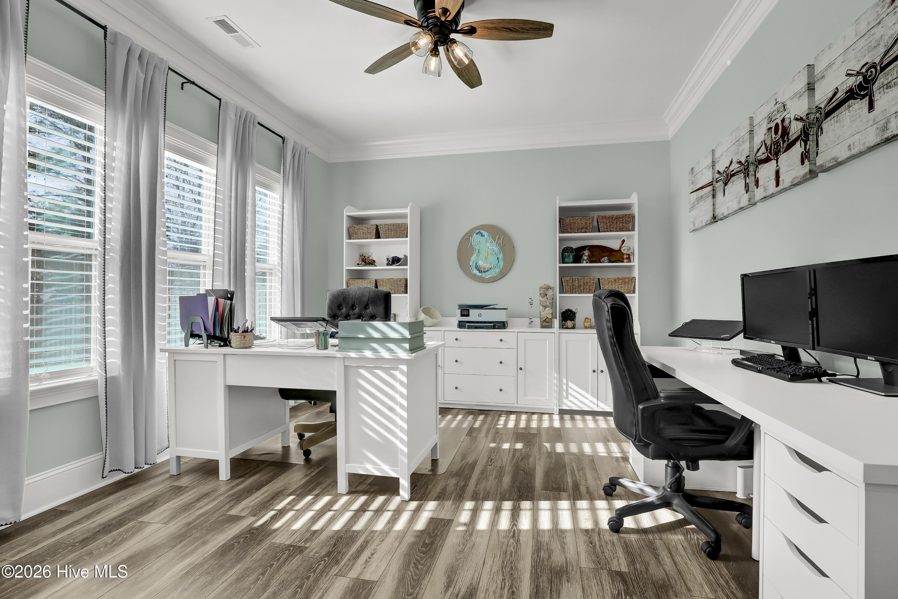 100558429 | Photo 23