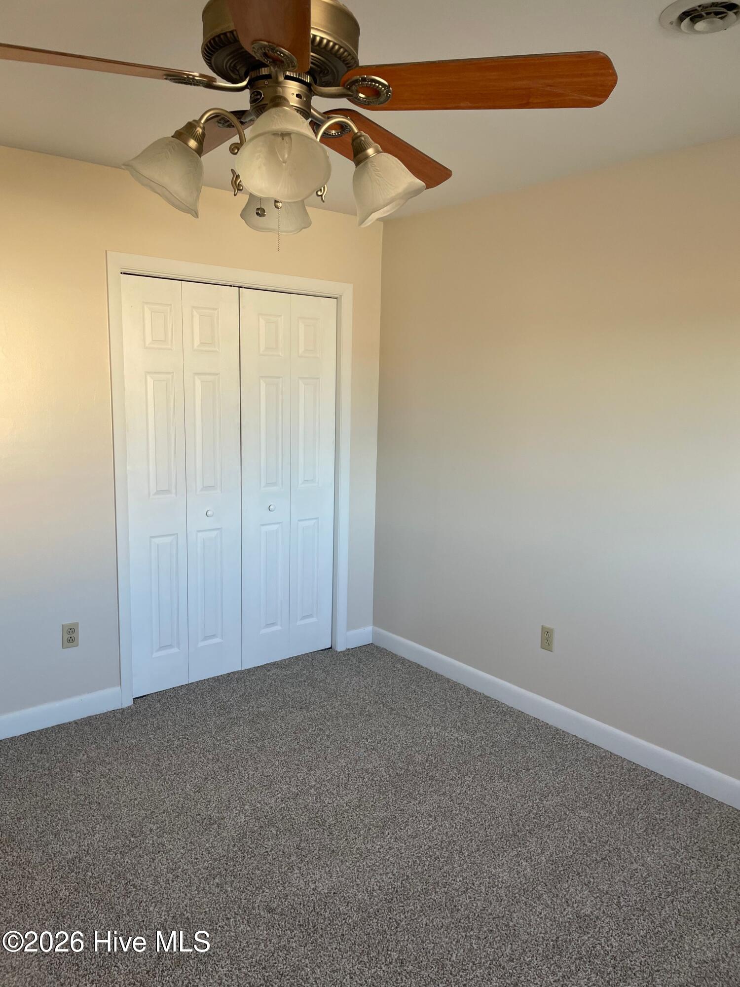 100560855 | Photo 14