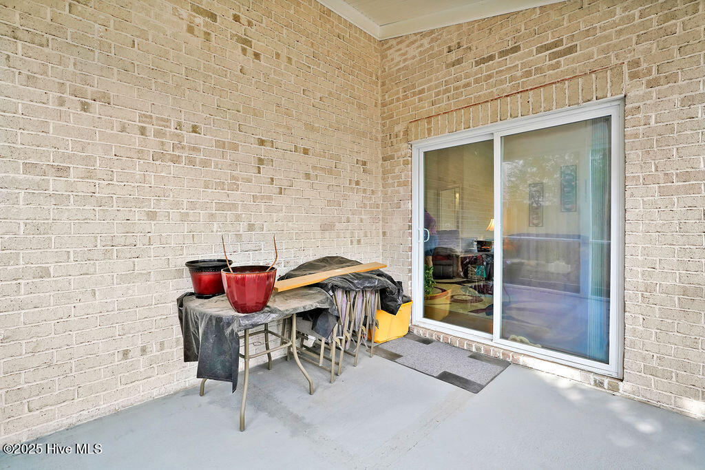 100564897 | Photo 31