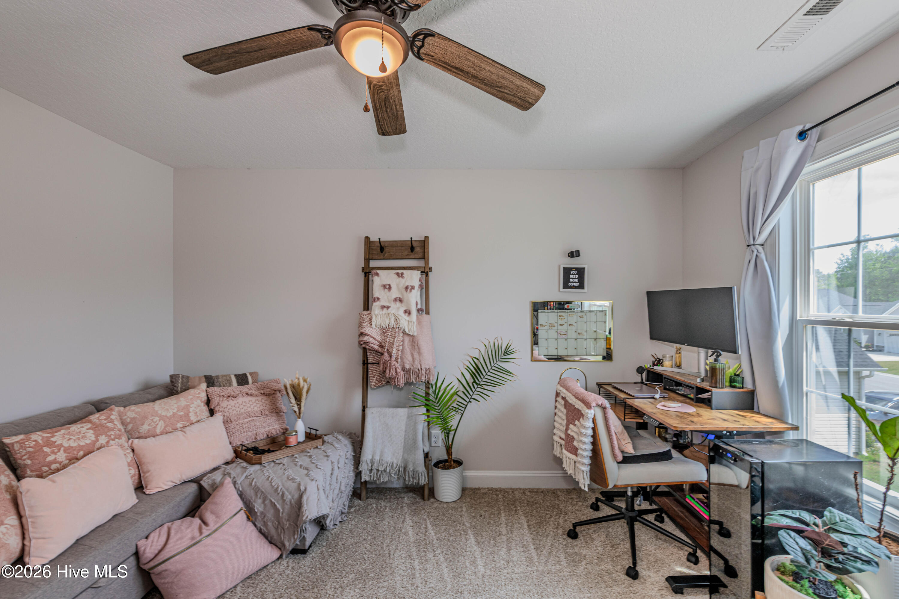 100570010 | Photo 60