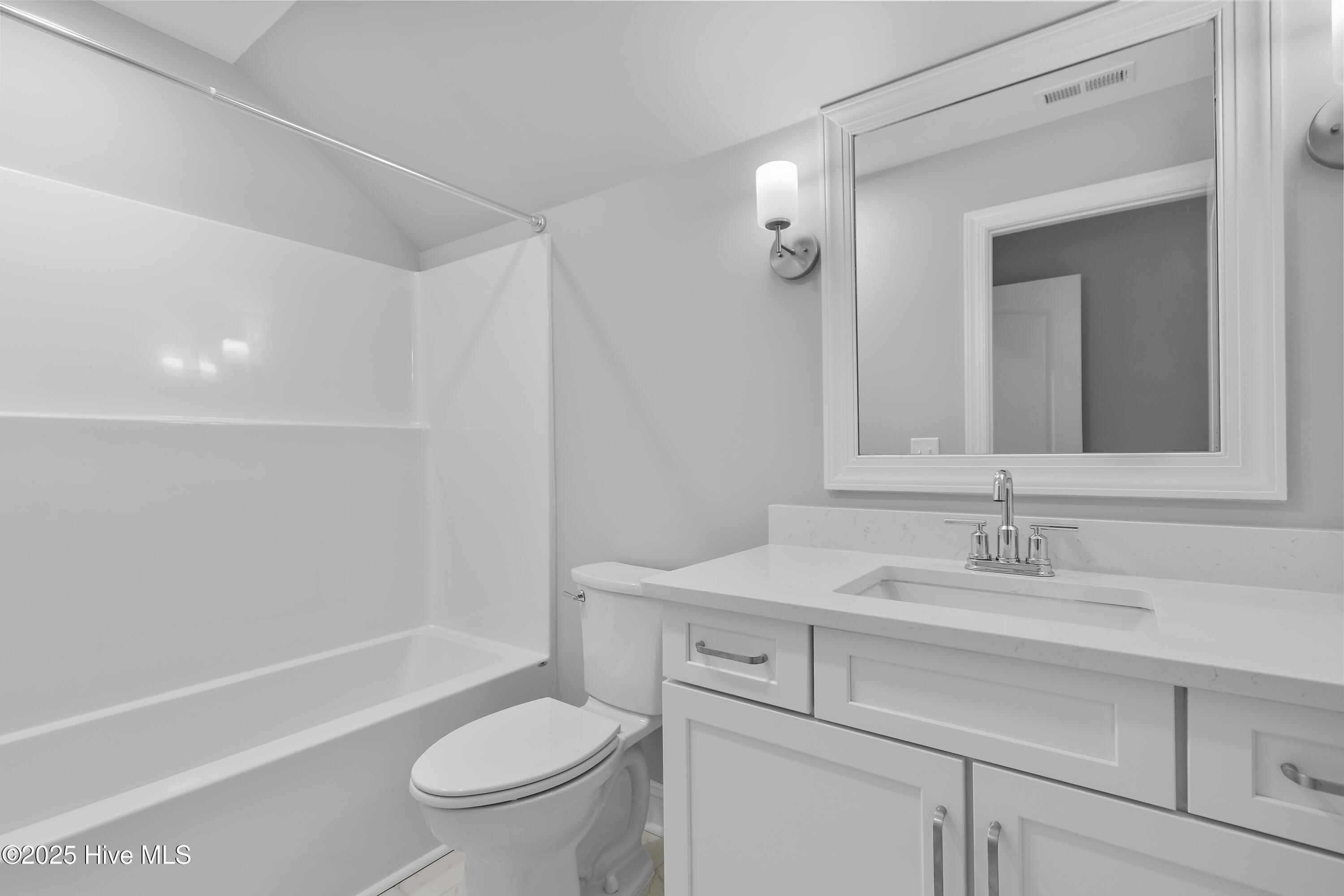 100511679 | Photo 27