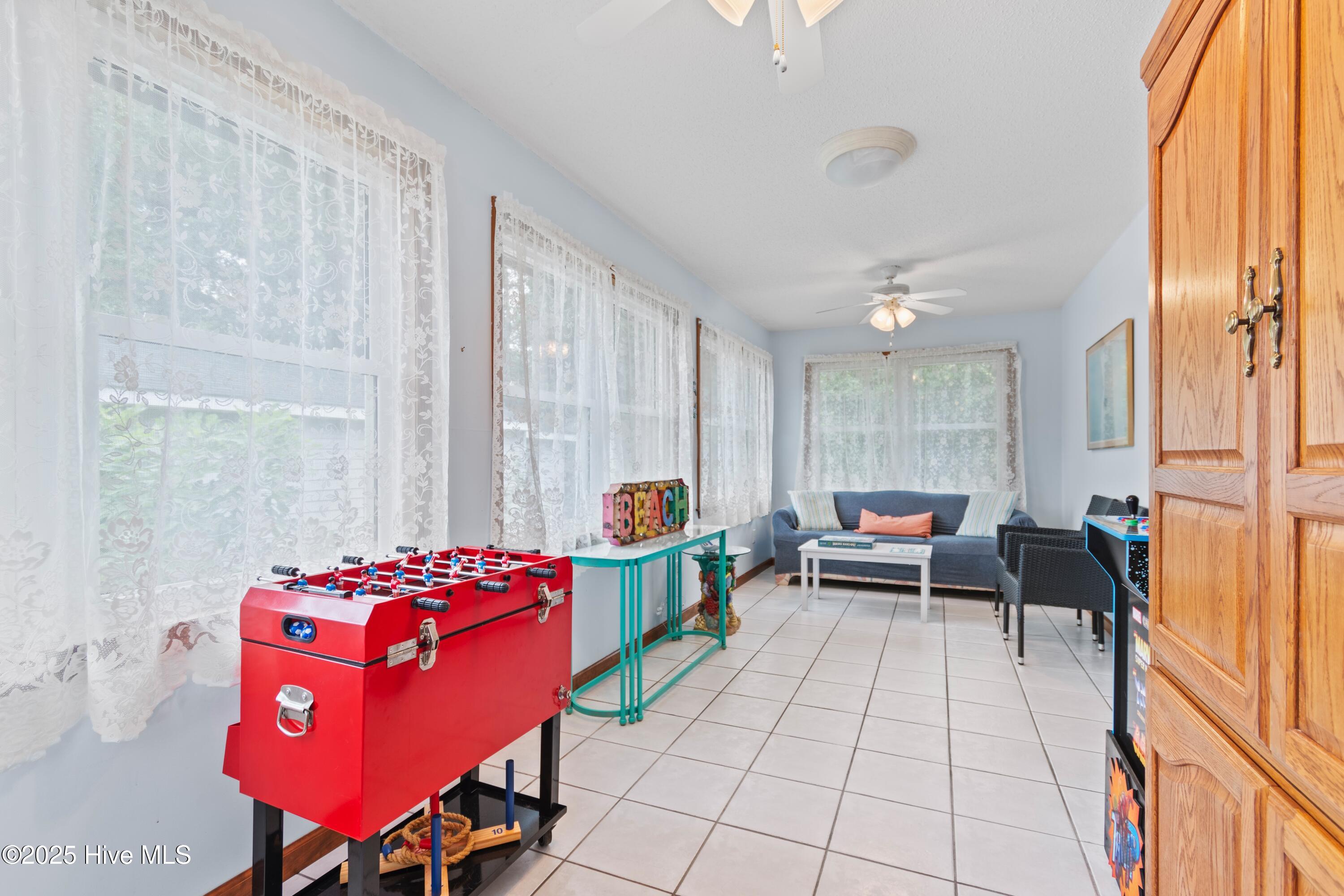 100530130 | Photo 32