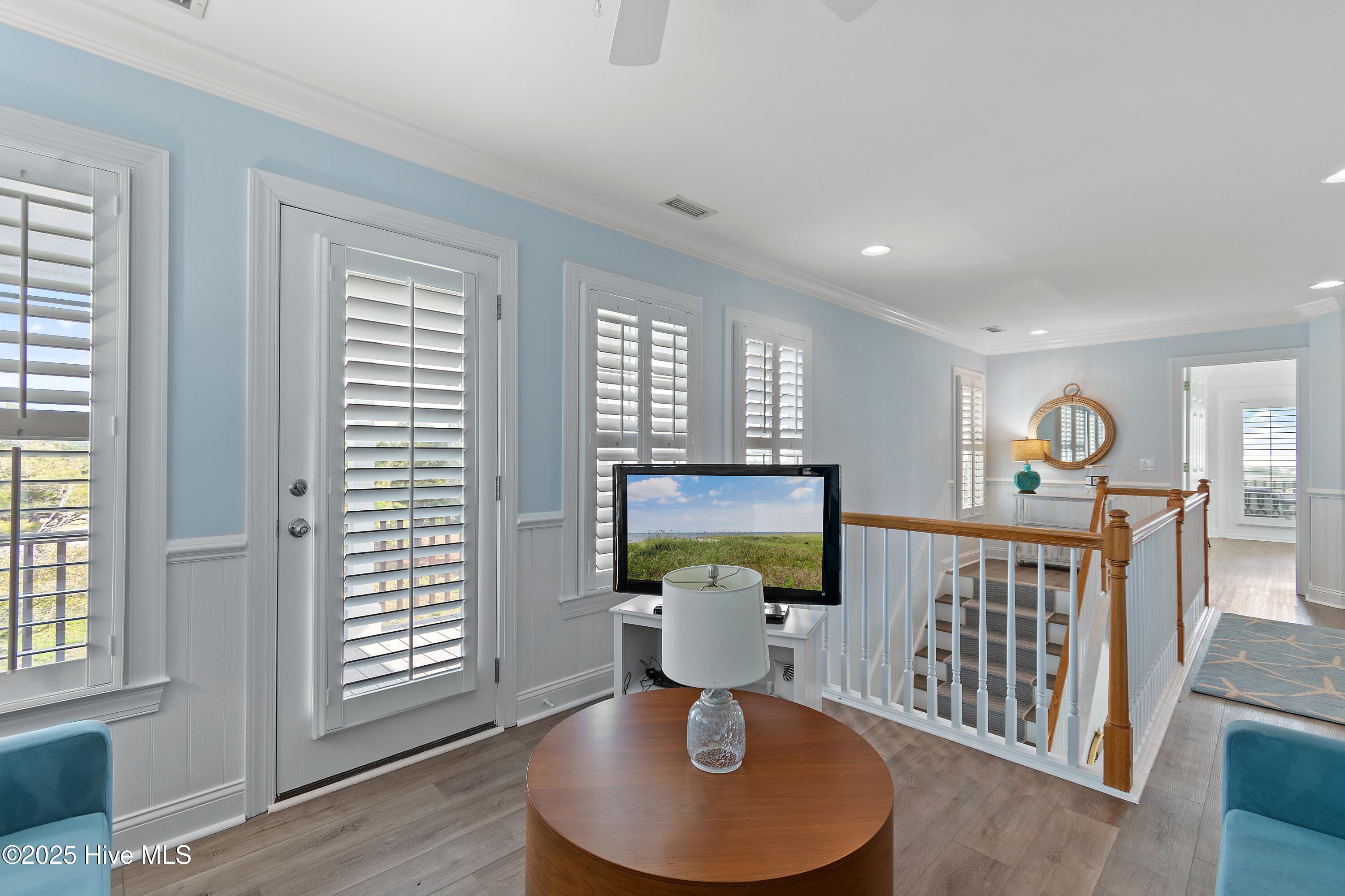 100536702 | Photo 103