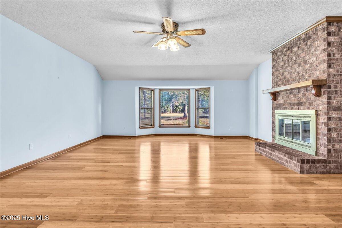 100568309 | Photo 41