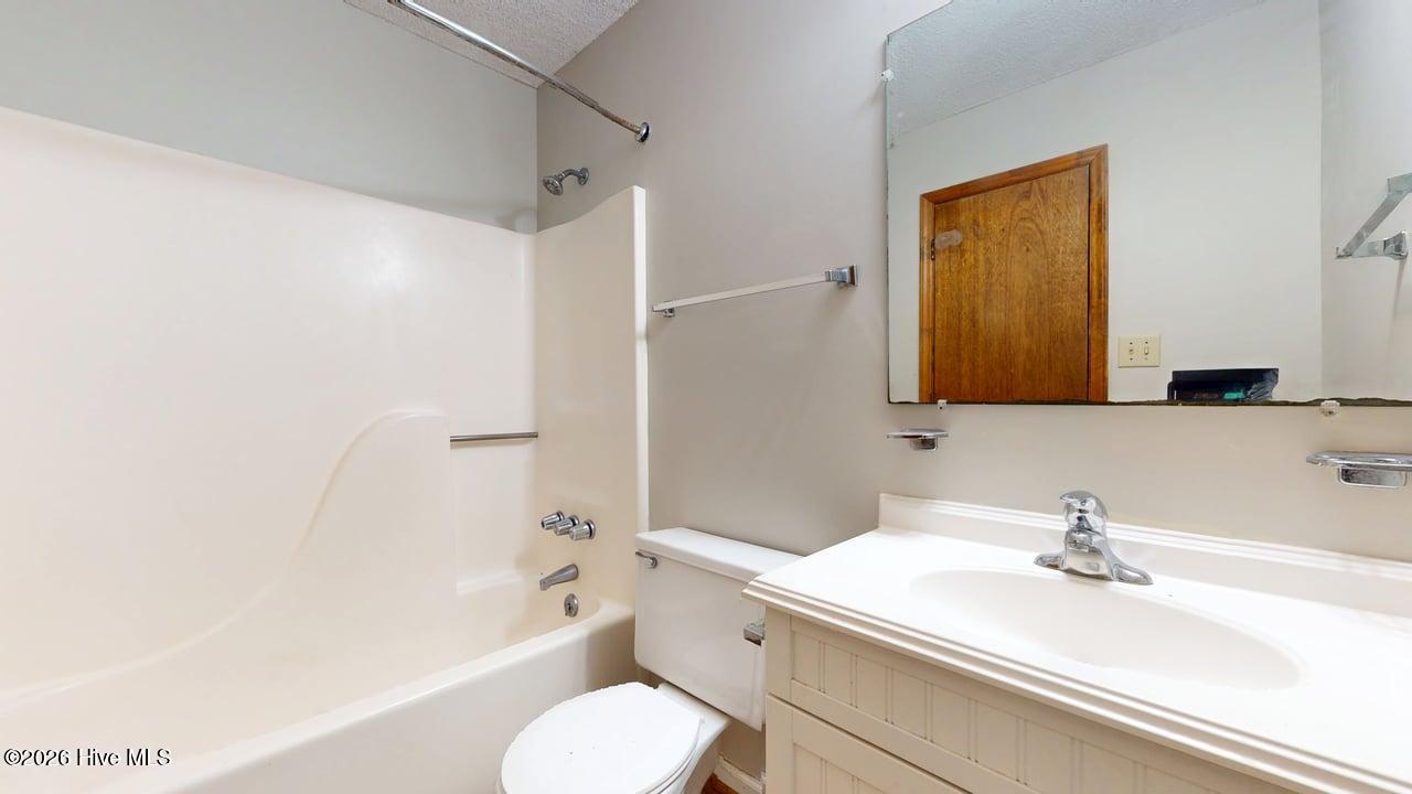 100550720 | Photo 13