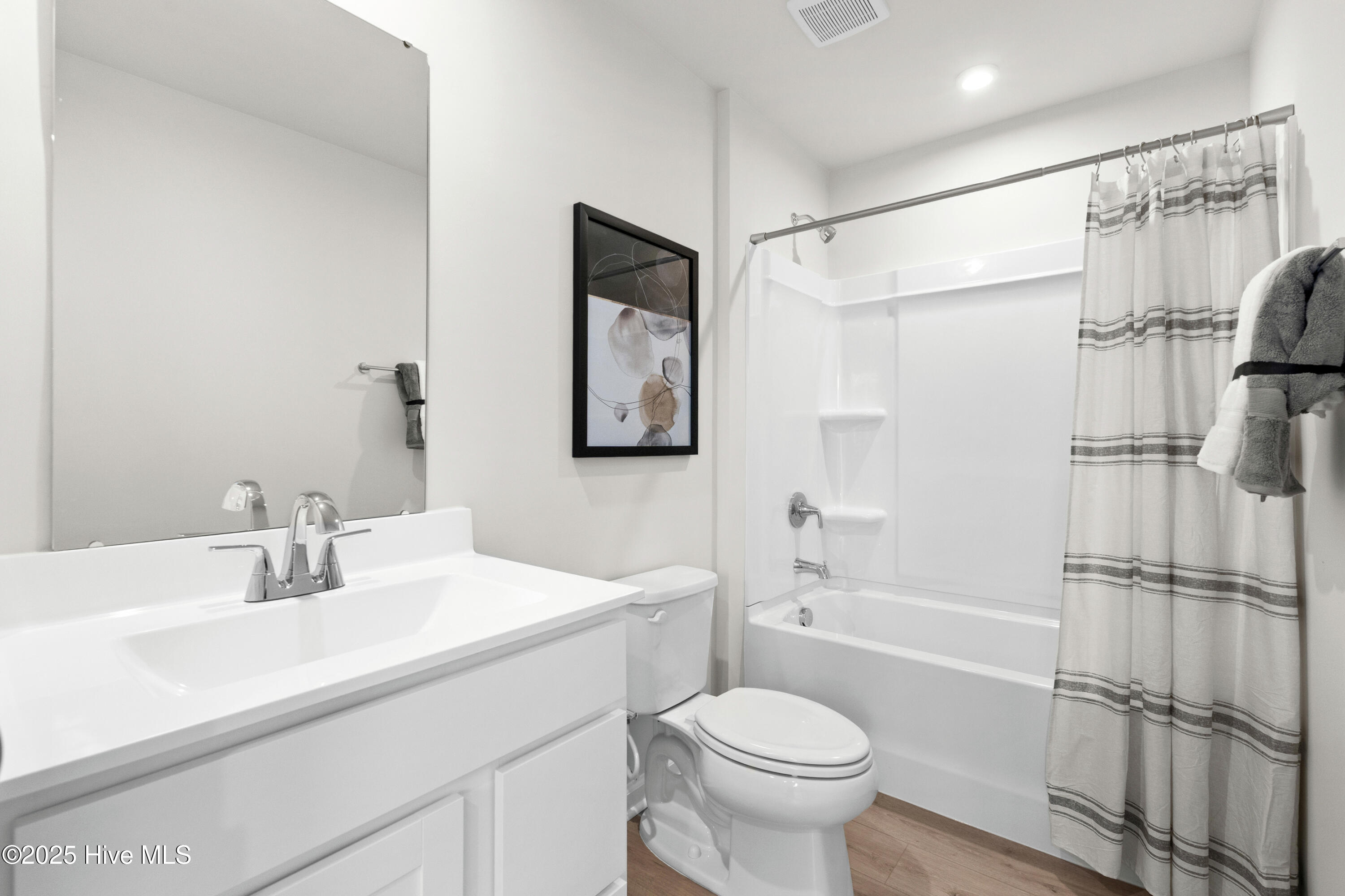 100545674 | Photo 12