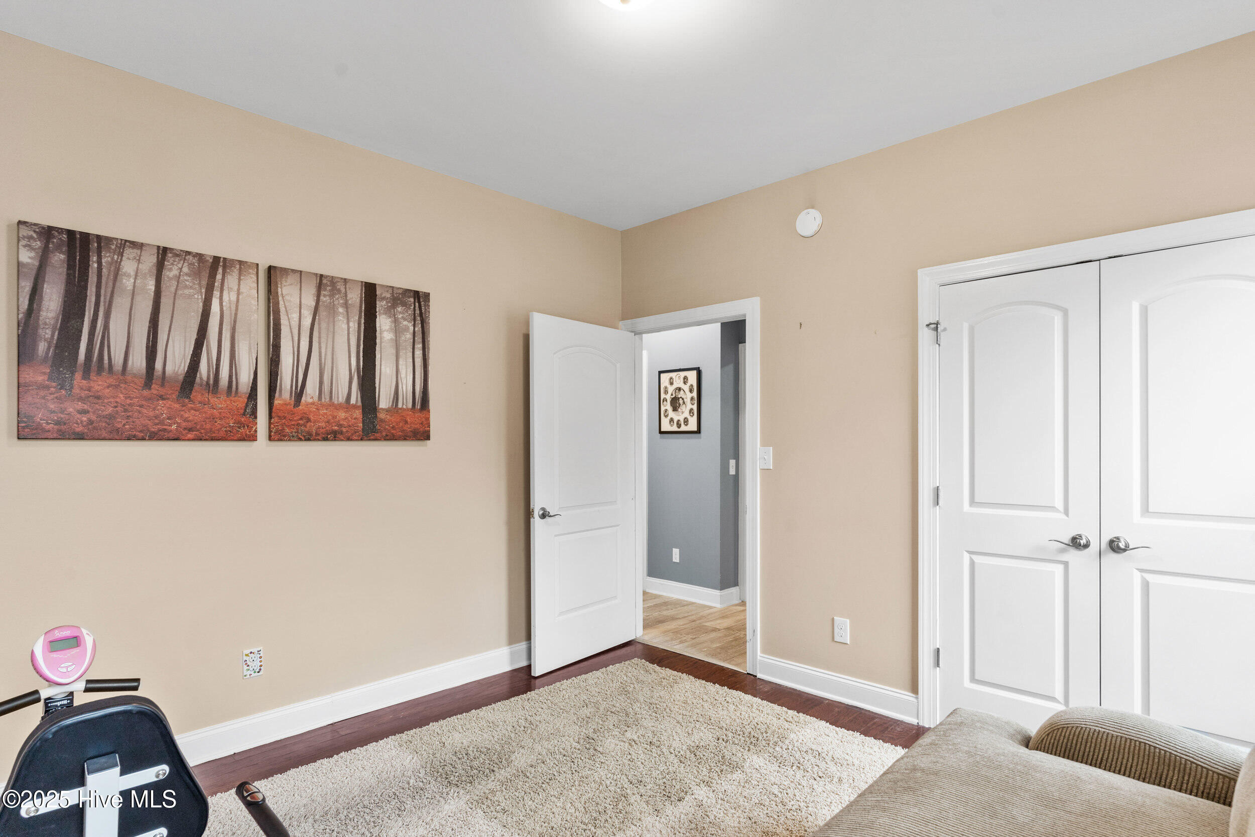 100506043 | Photo 26