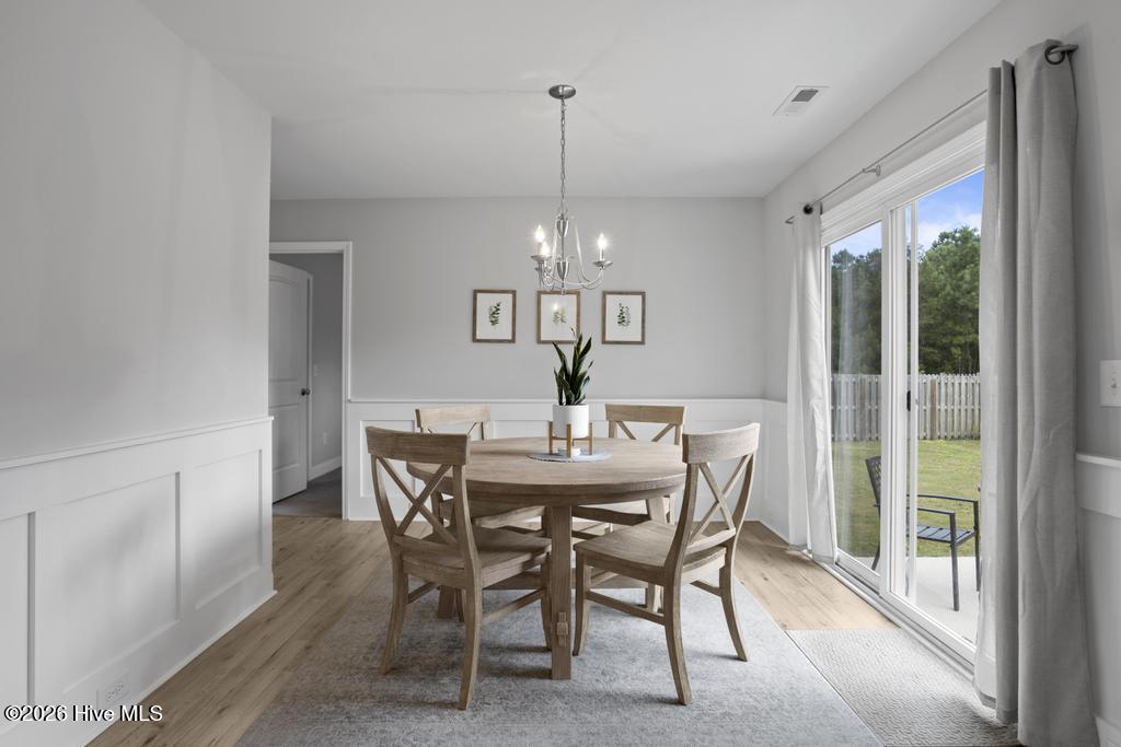 100553850 | Photo 10