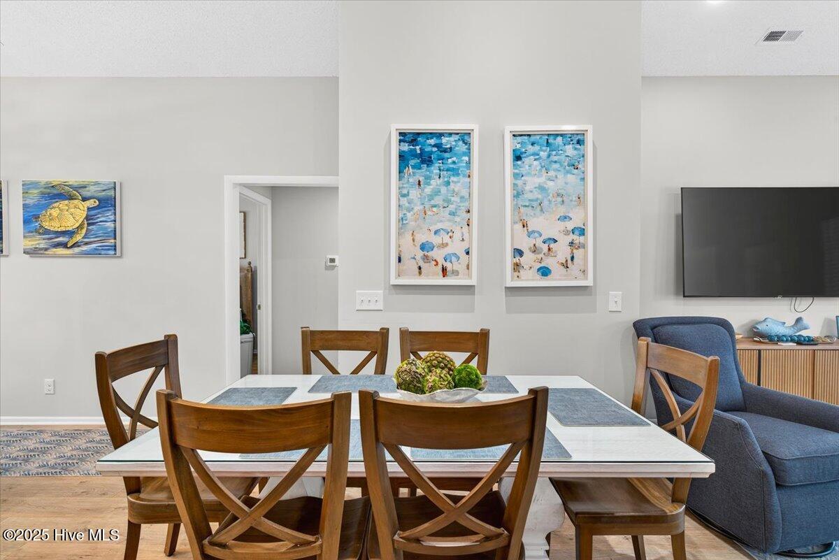 100530607 | Photo 13