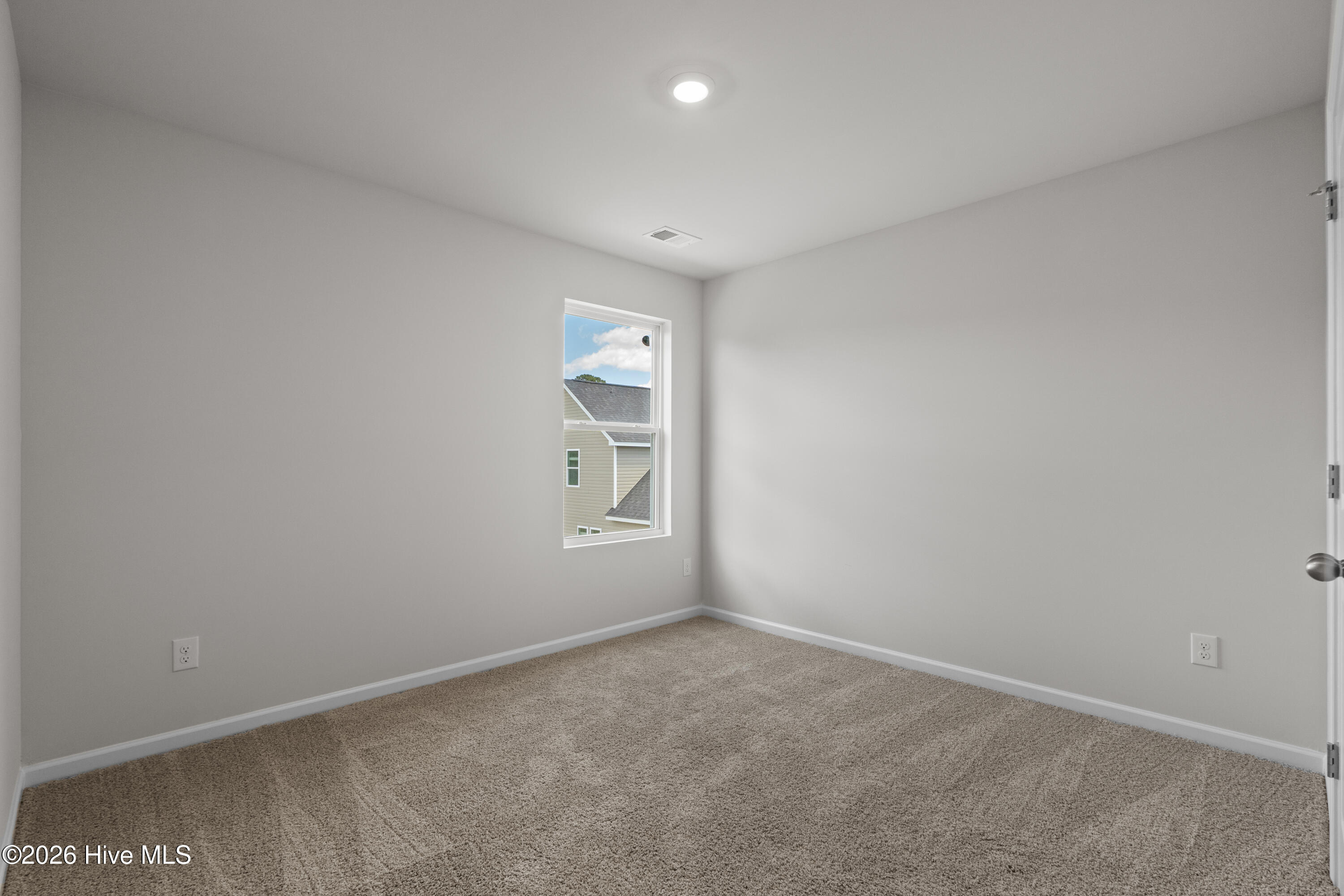 100554673 | Photo 28