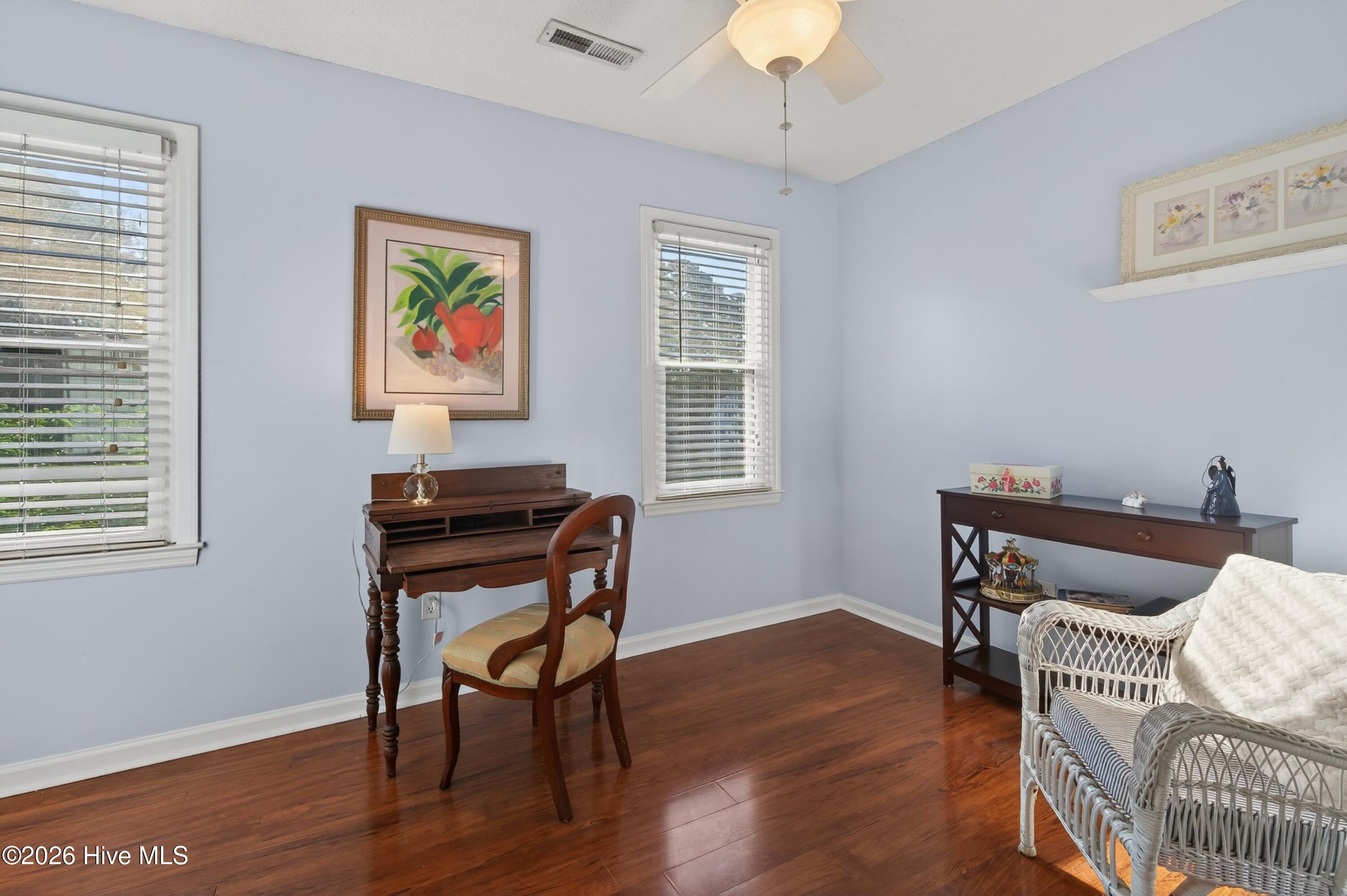 100569160 | Photo 26