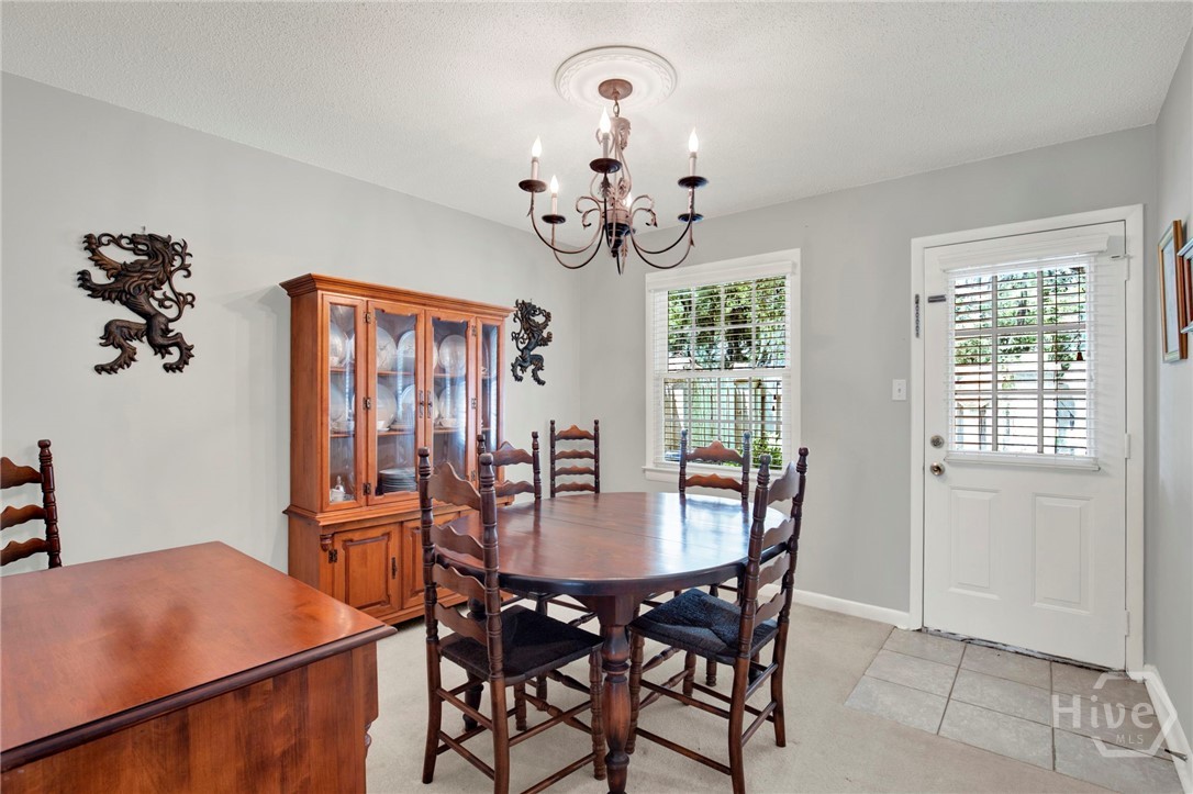 455 Mall Boulevard 6