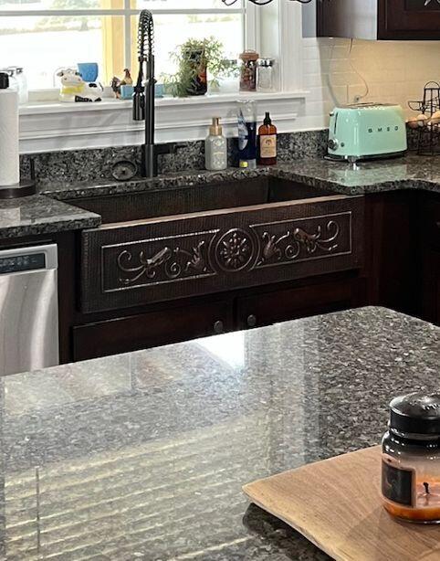 Kitchen Sink & Faucet