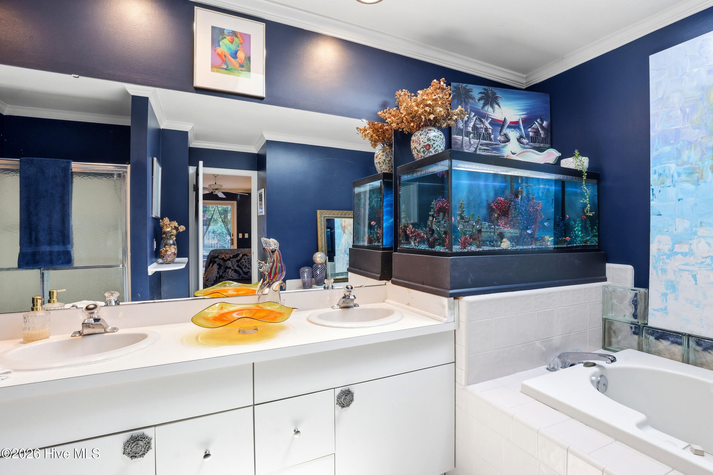 100569802 | Photo 24