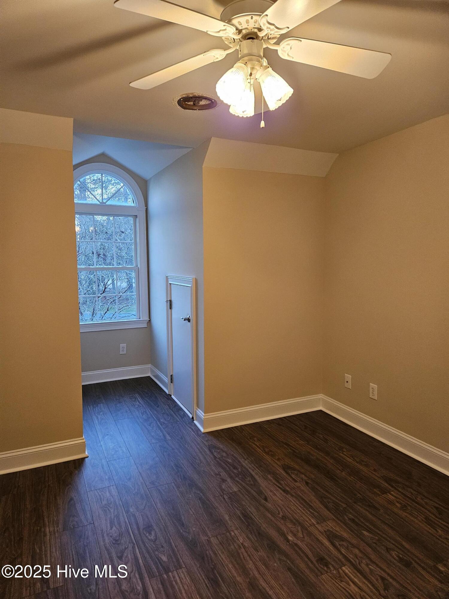 100545247 | Photo 29