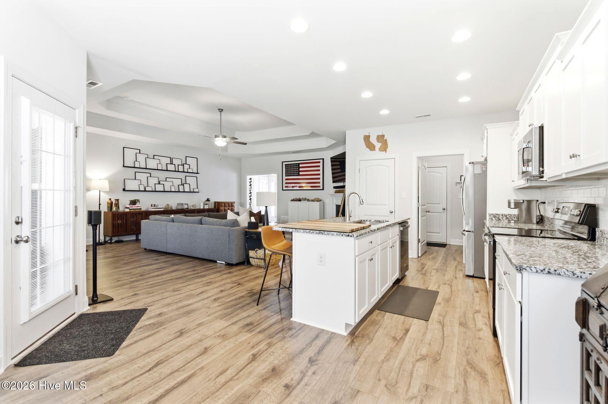 100563255 | Photo 19