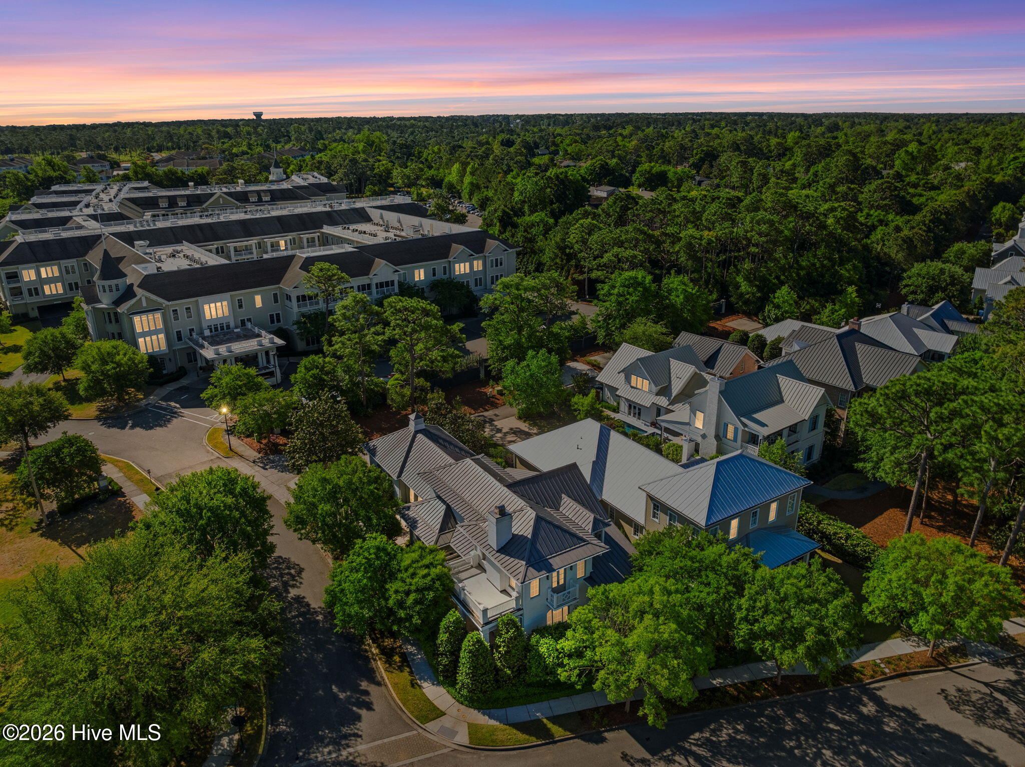 100570583 | Photo 75