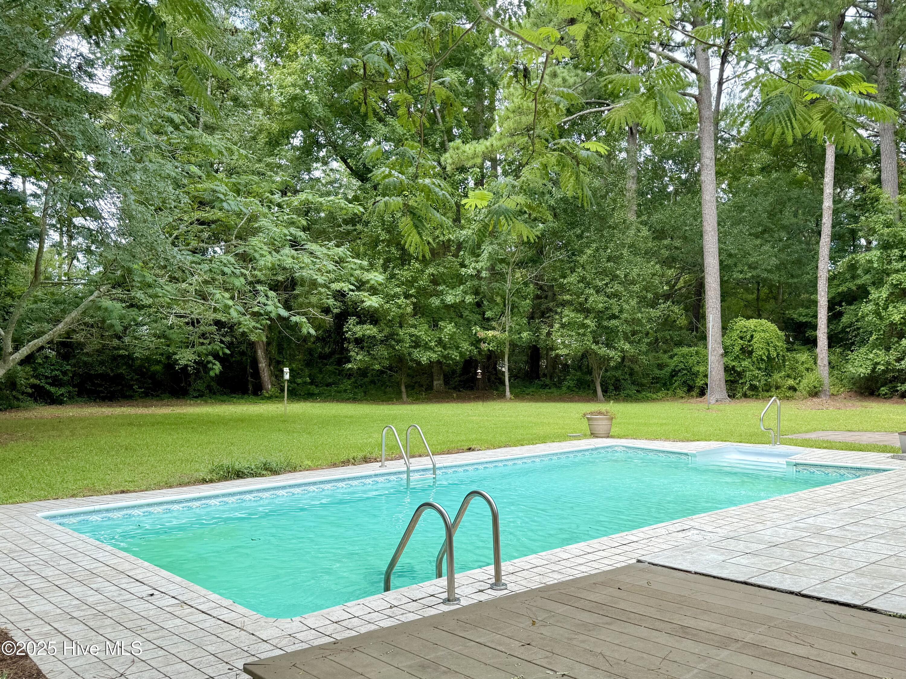 Homes for sale in Morehead City, NC | 3705 Oxford Ct, Morehead City, NC 28557 | MLS# 100522467