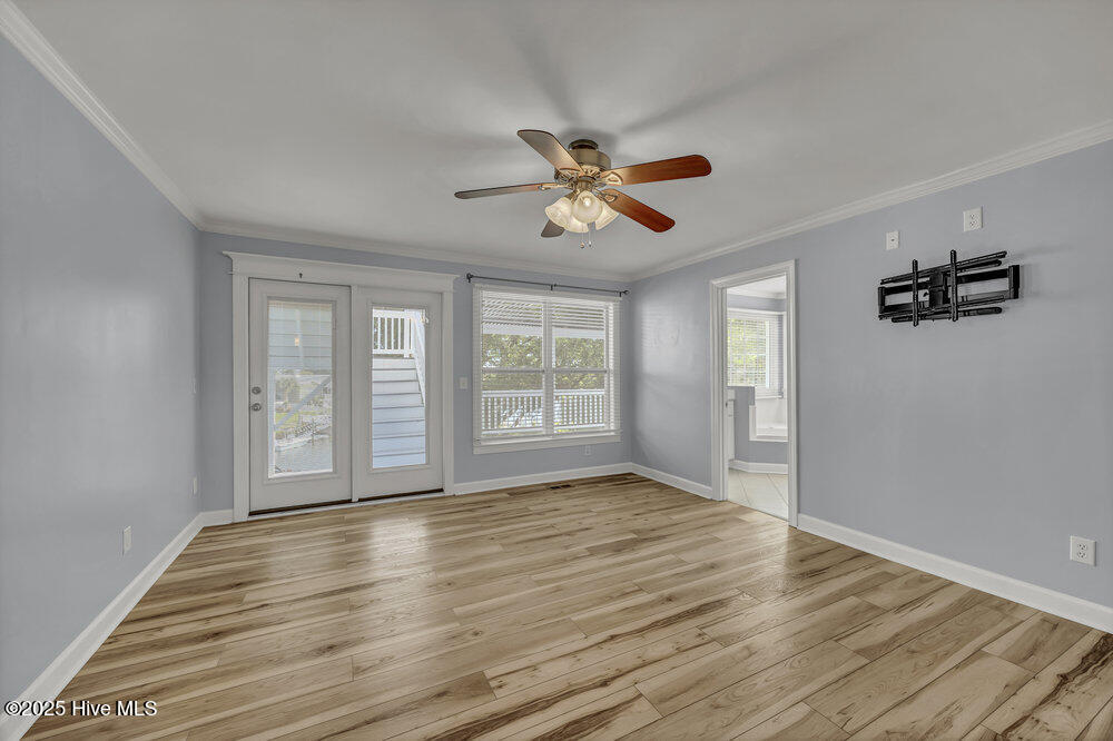 100531490 | Photo 24