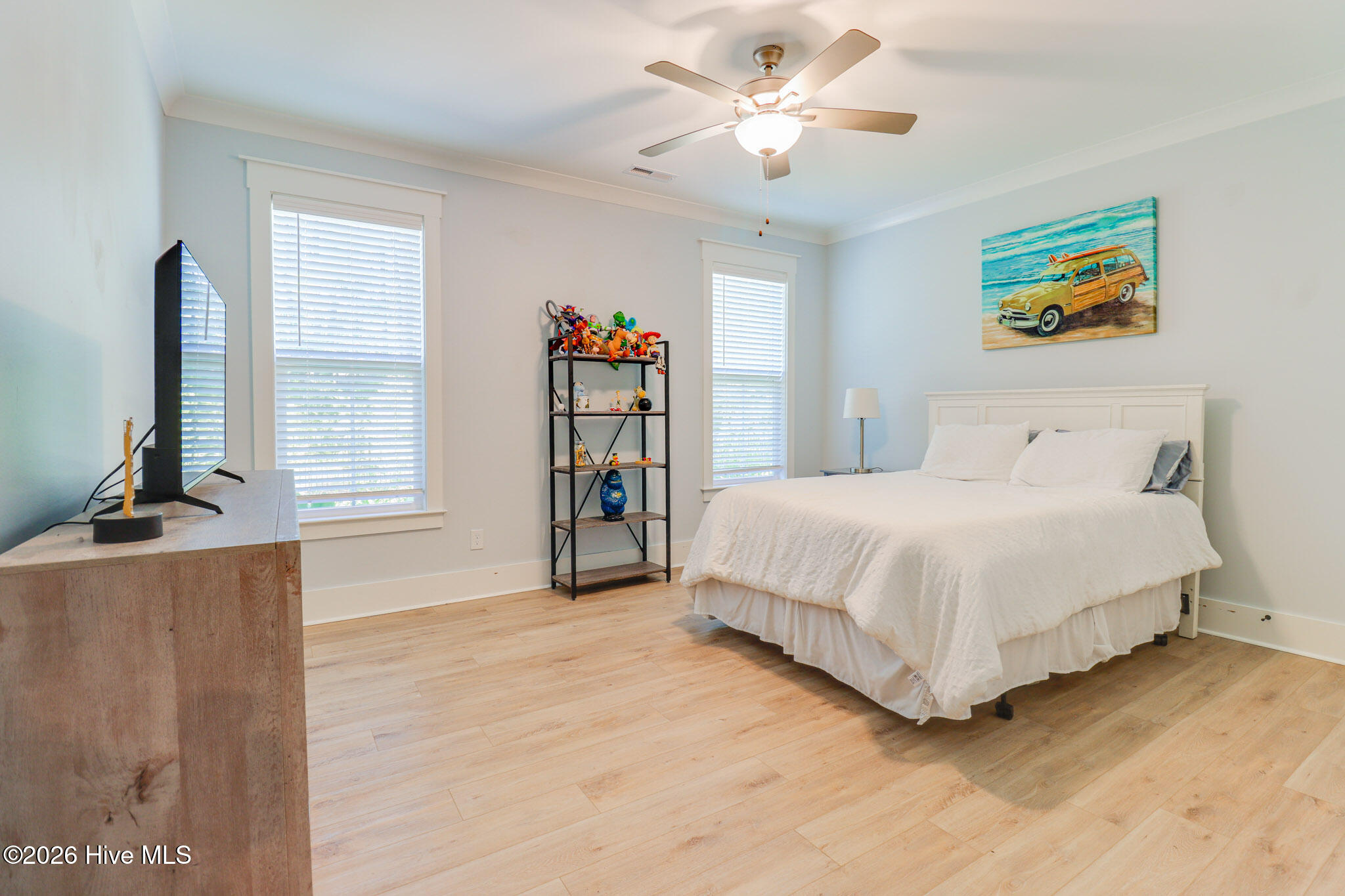 100540387 | Photo 42