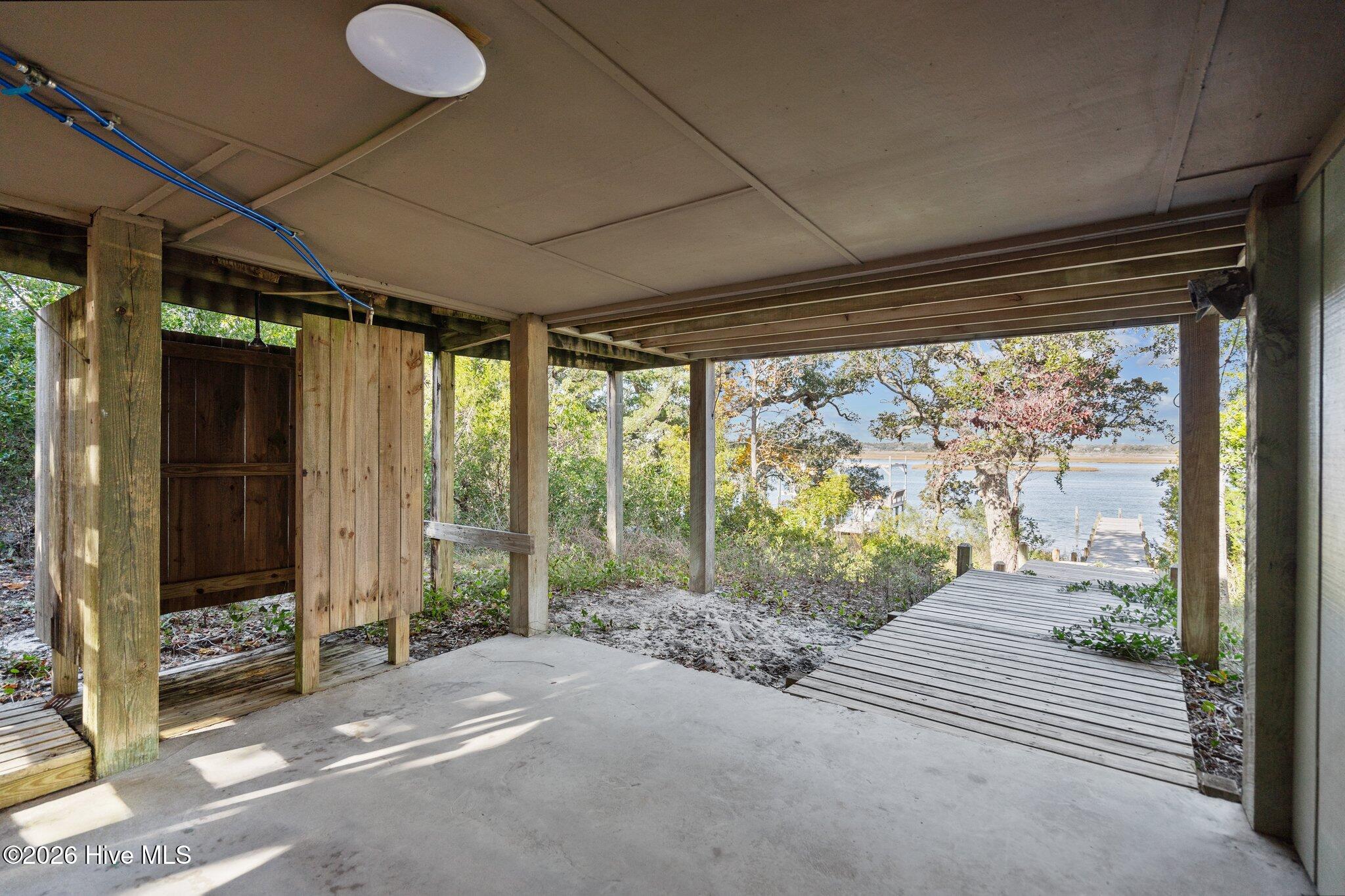 100559194 | Photo 28