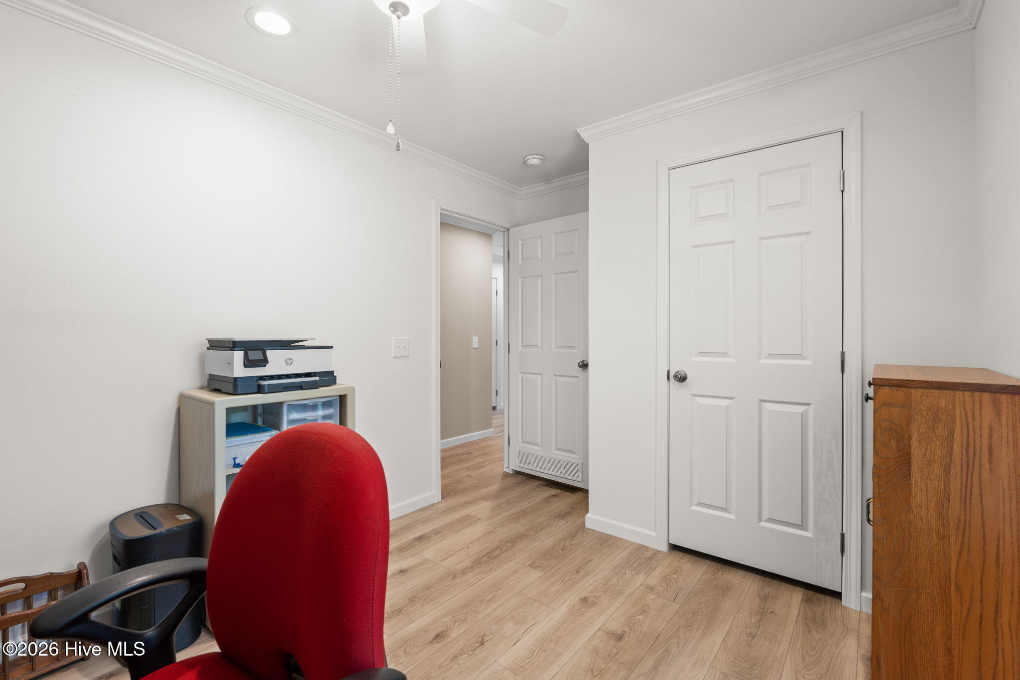 100567868 | Photo 24