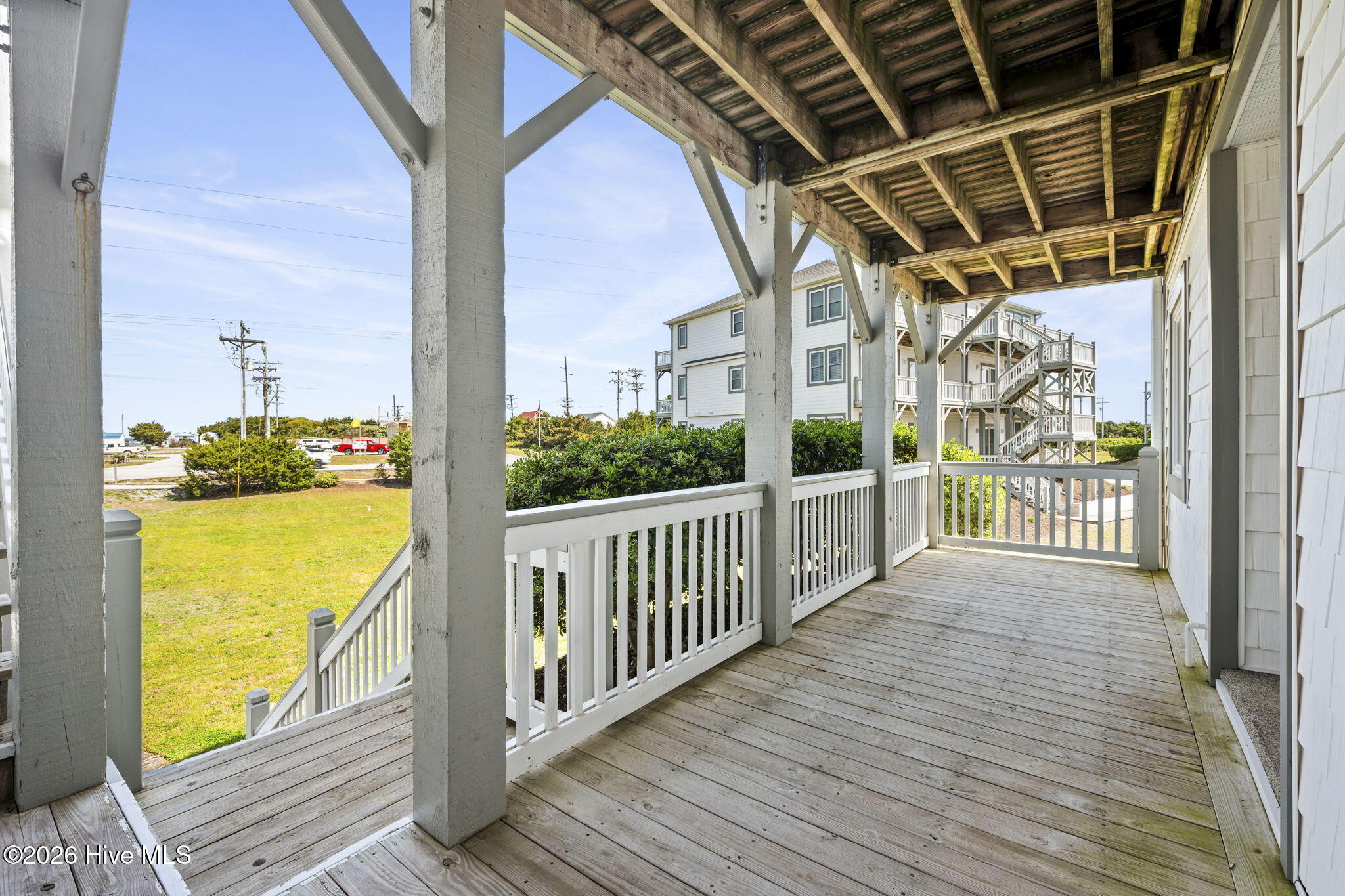 100566433 | Photo 50