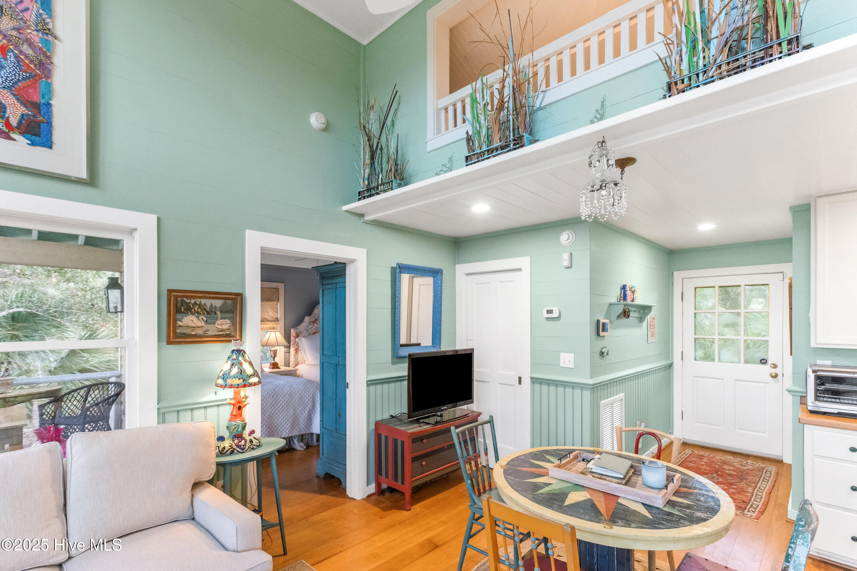 100531454 | Photo 55