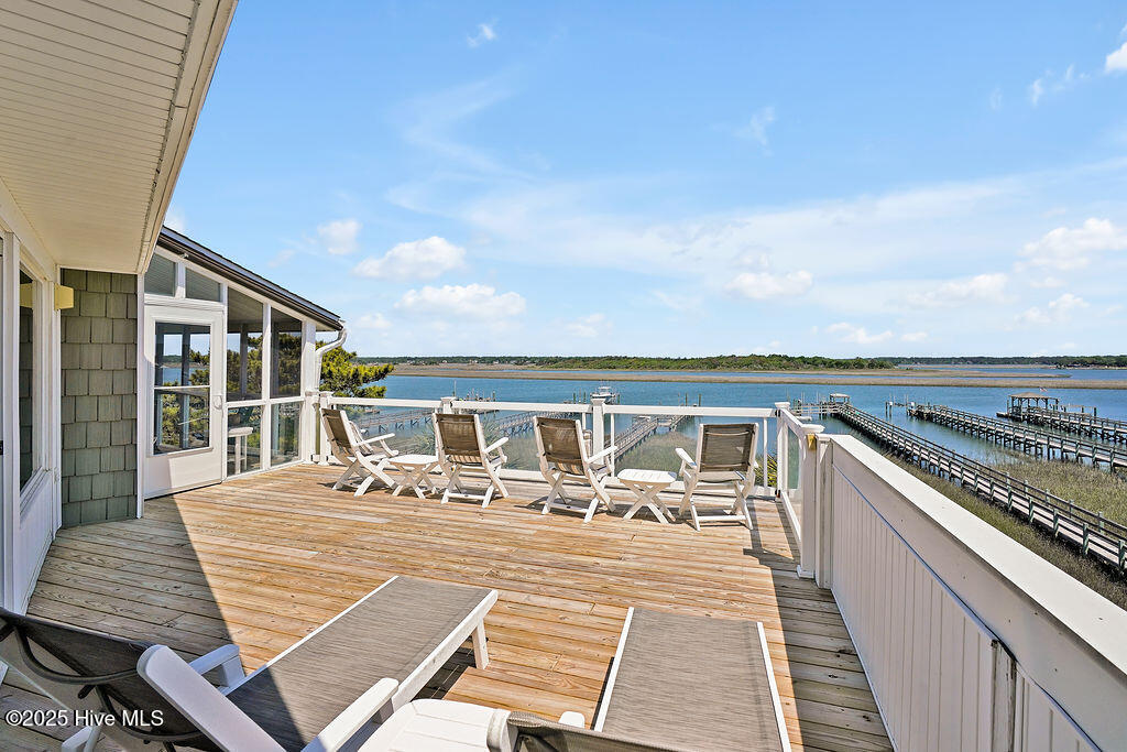 100508979 | Photo 70