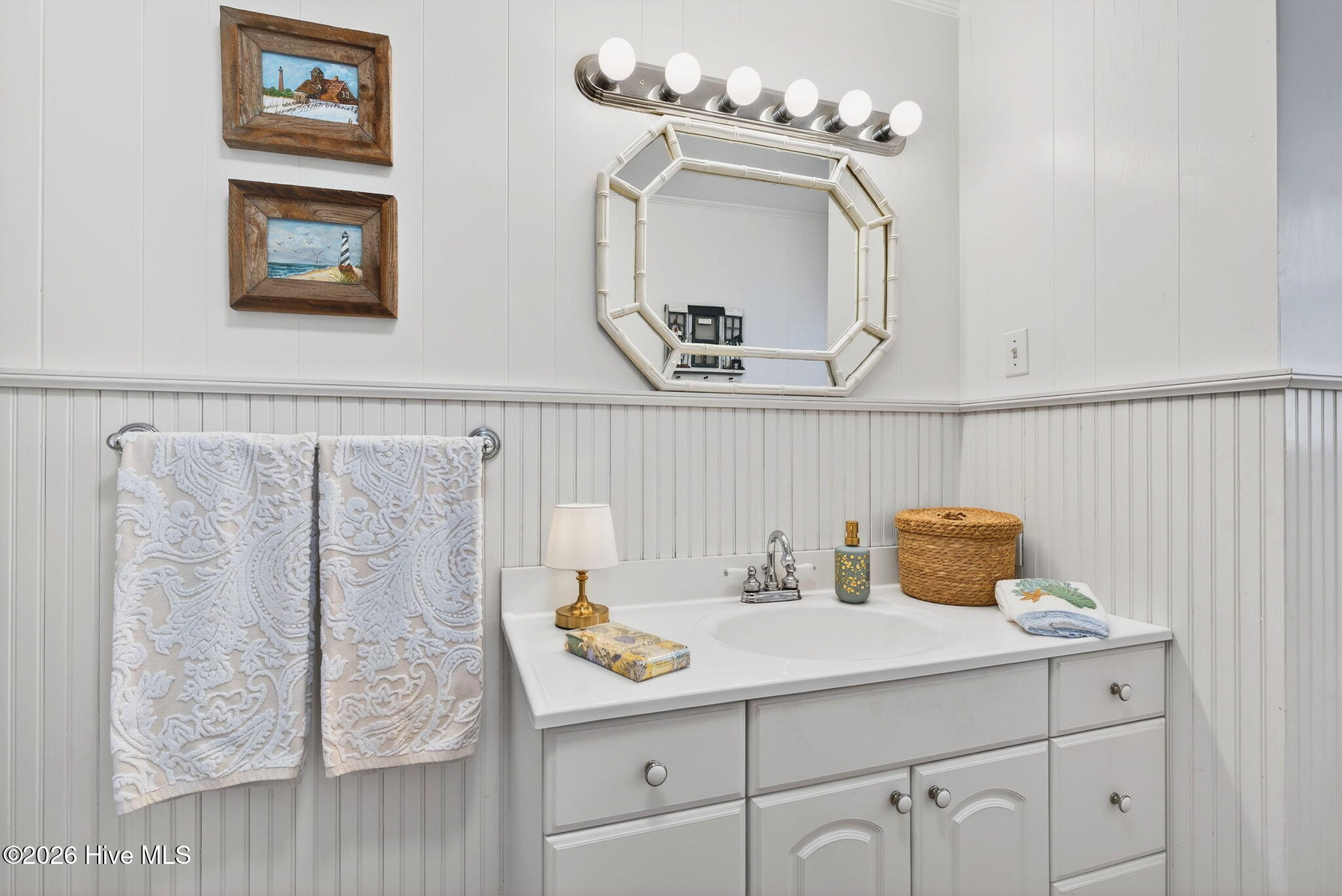 100556998 | Photo 22