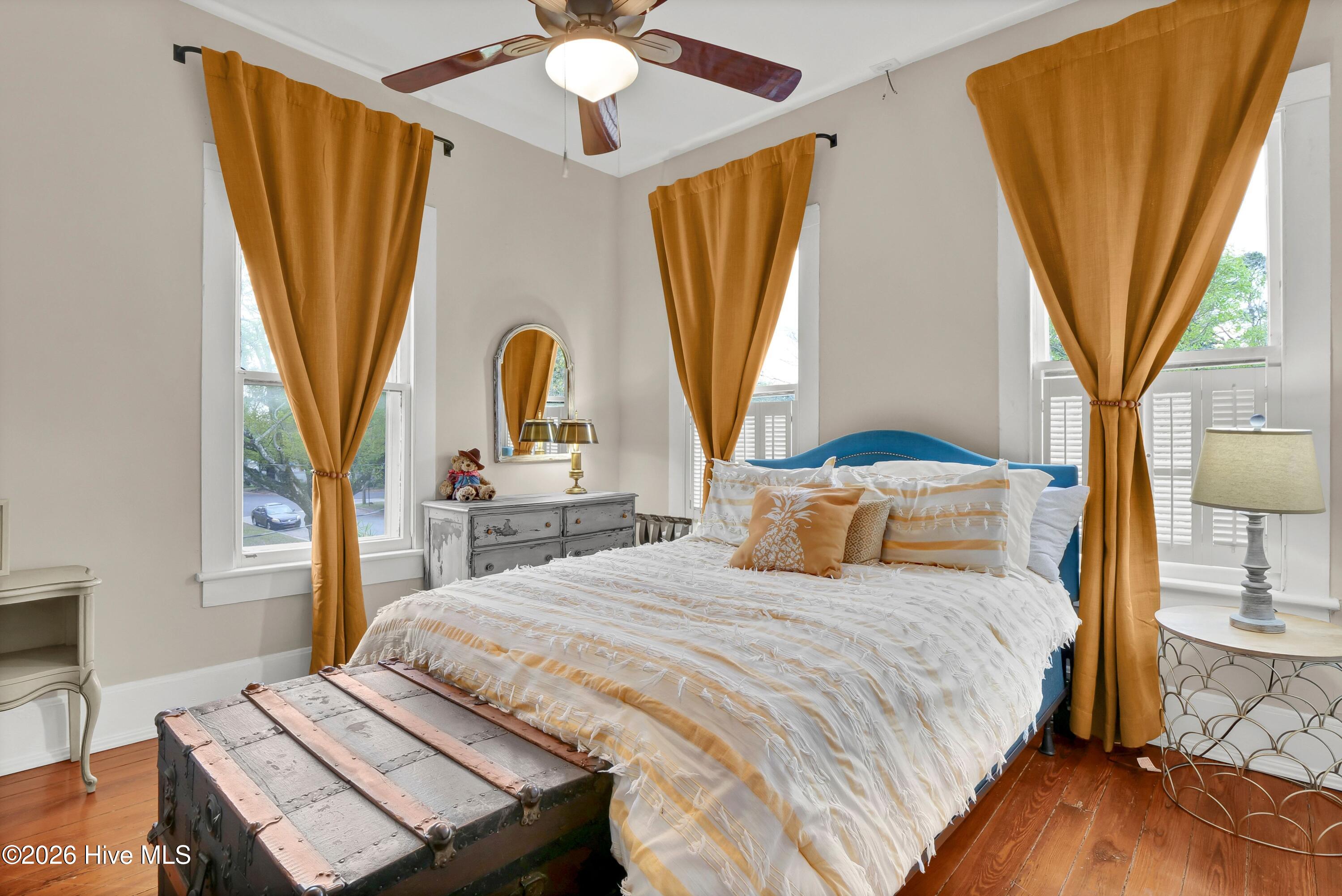 100562597 | Photo 21