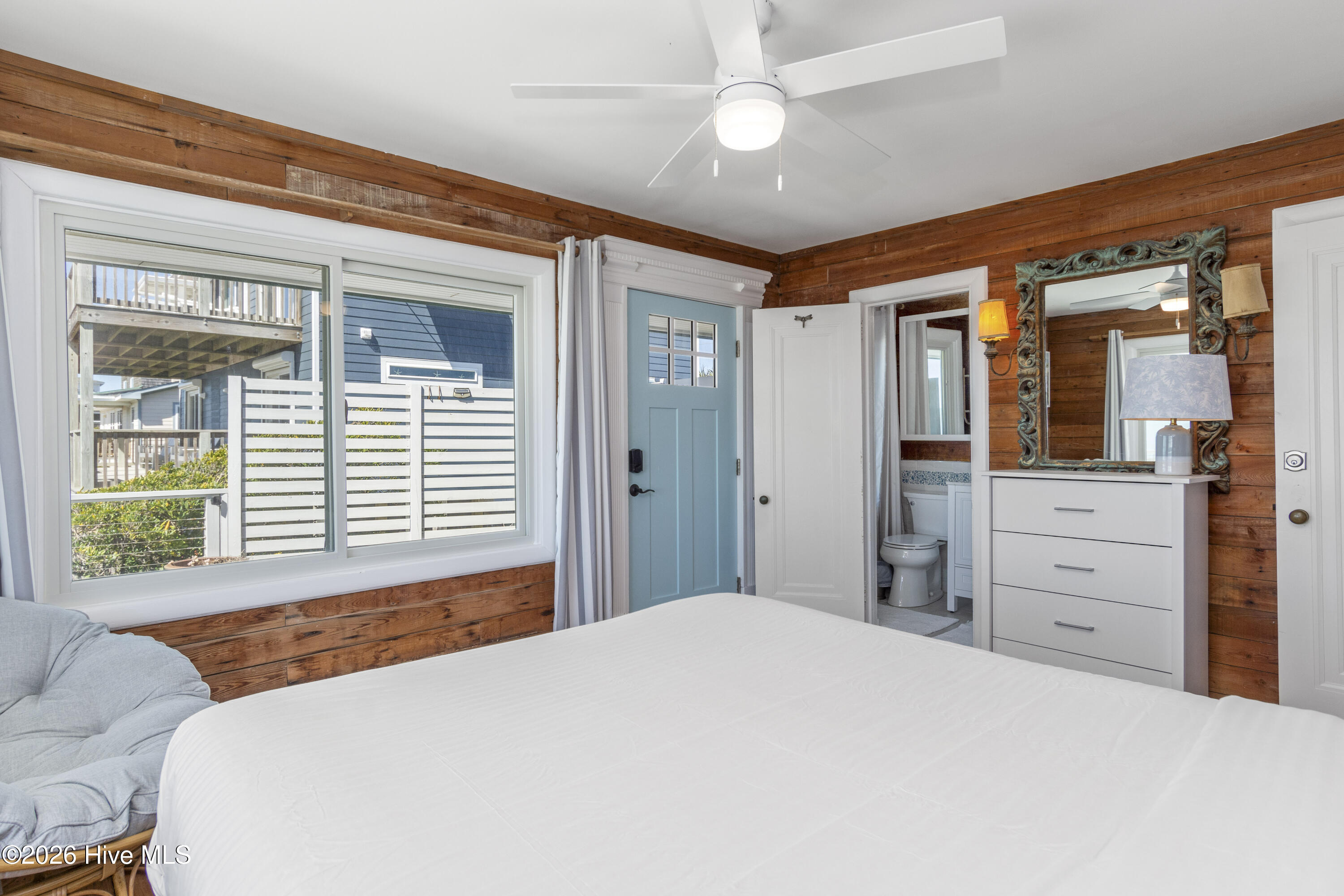 100553292 | Photo 35