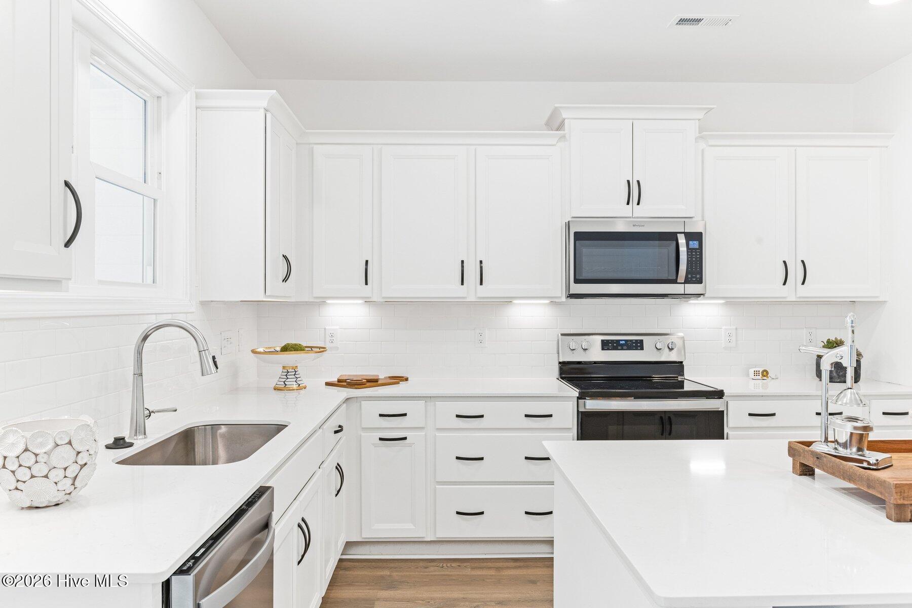 100520544 | Photo 26