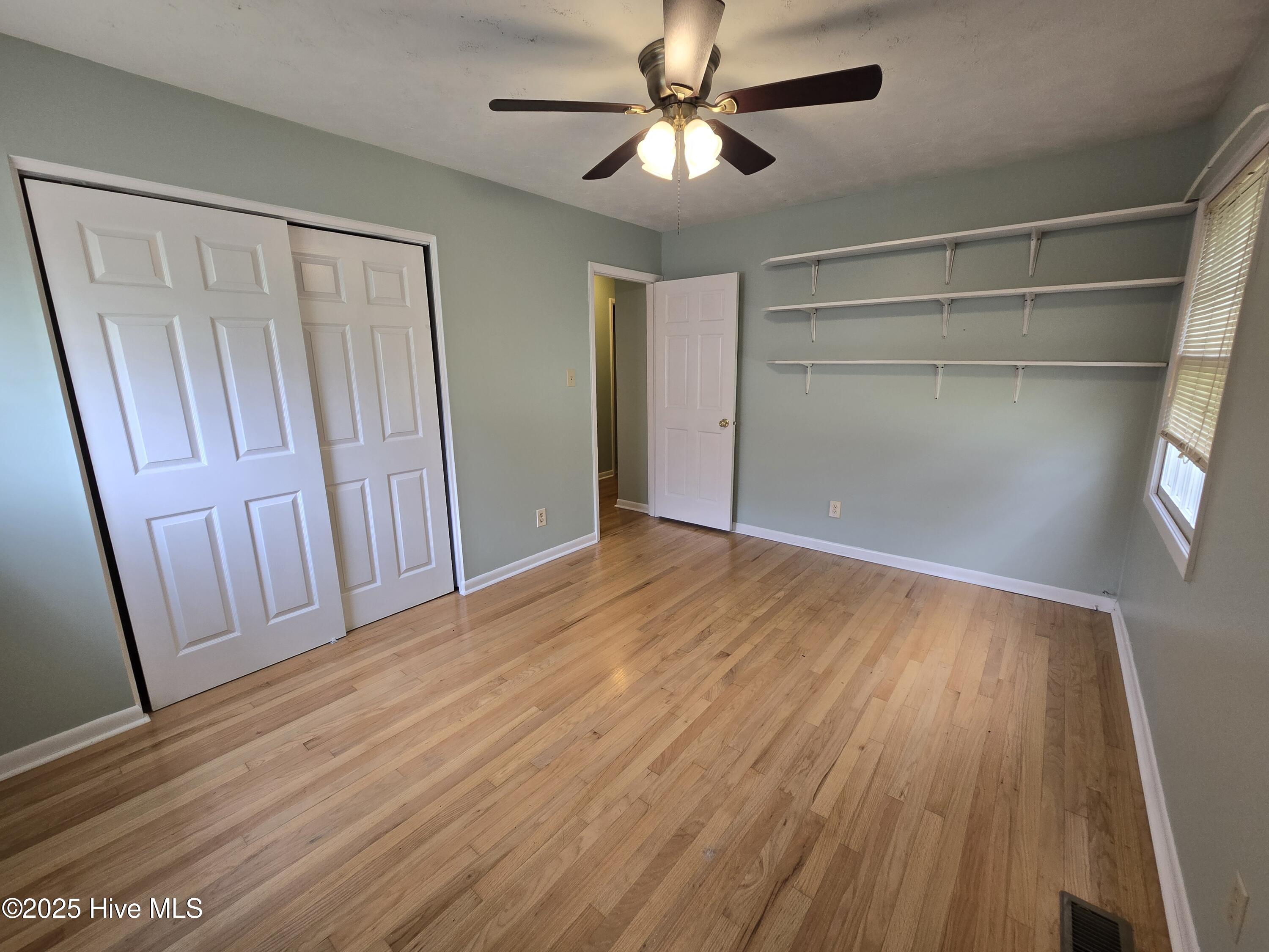 100523459 | Photo 23