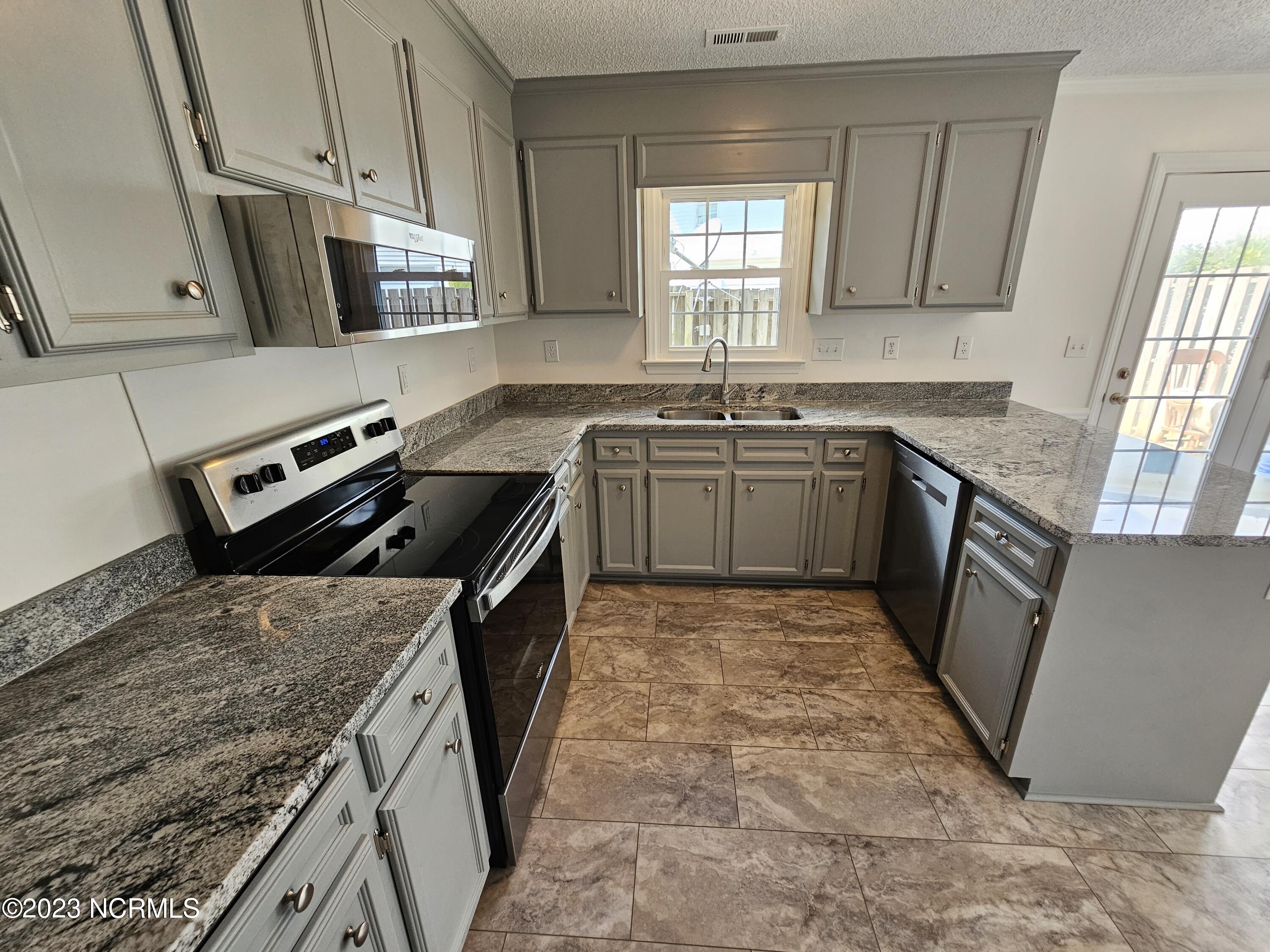 3811 Sterling Pointe Drive UNIT X-10, Winterville, NC, 28590